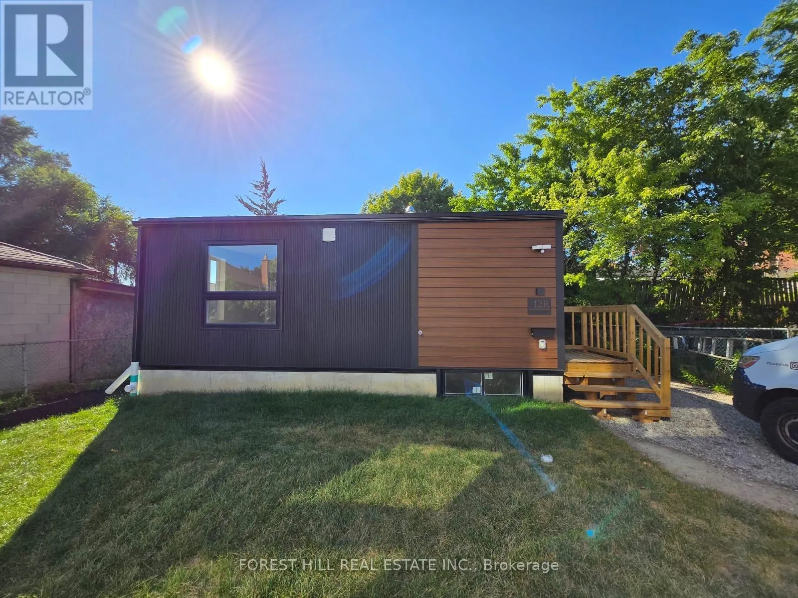 R - 264 EPSOM DRIVE