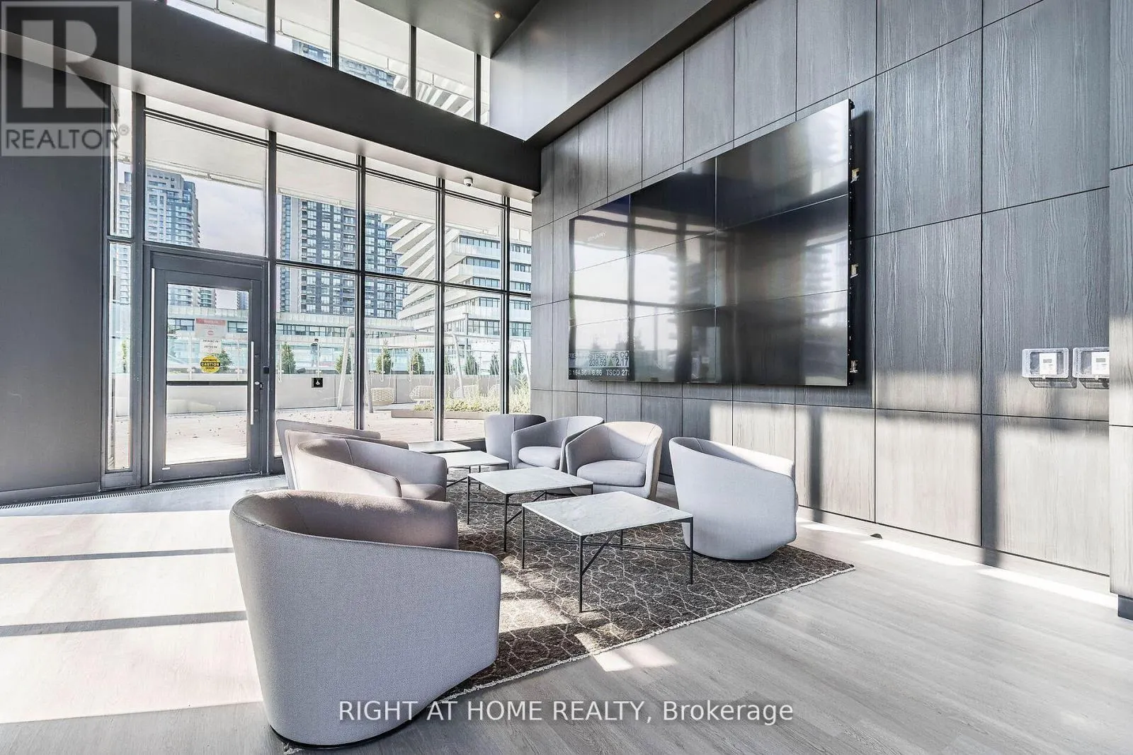 2410 - 3883 QUARTZ ROAD