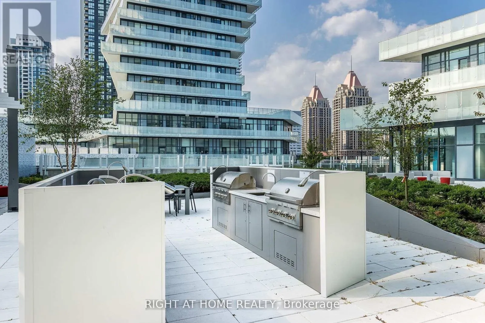 2410 - 3883 QUARTZ ROAD