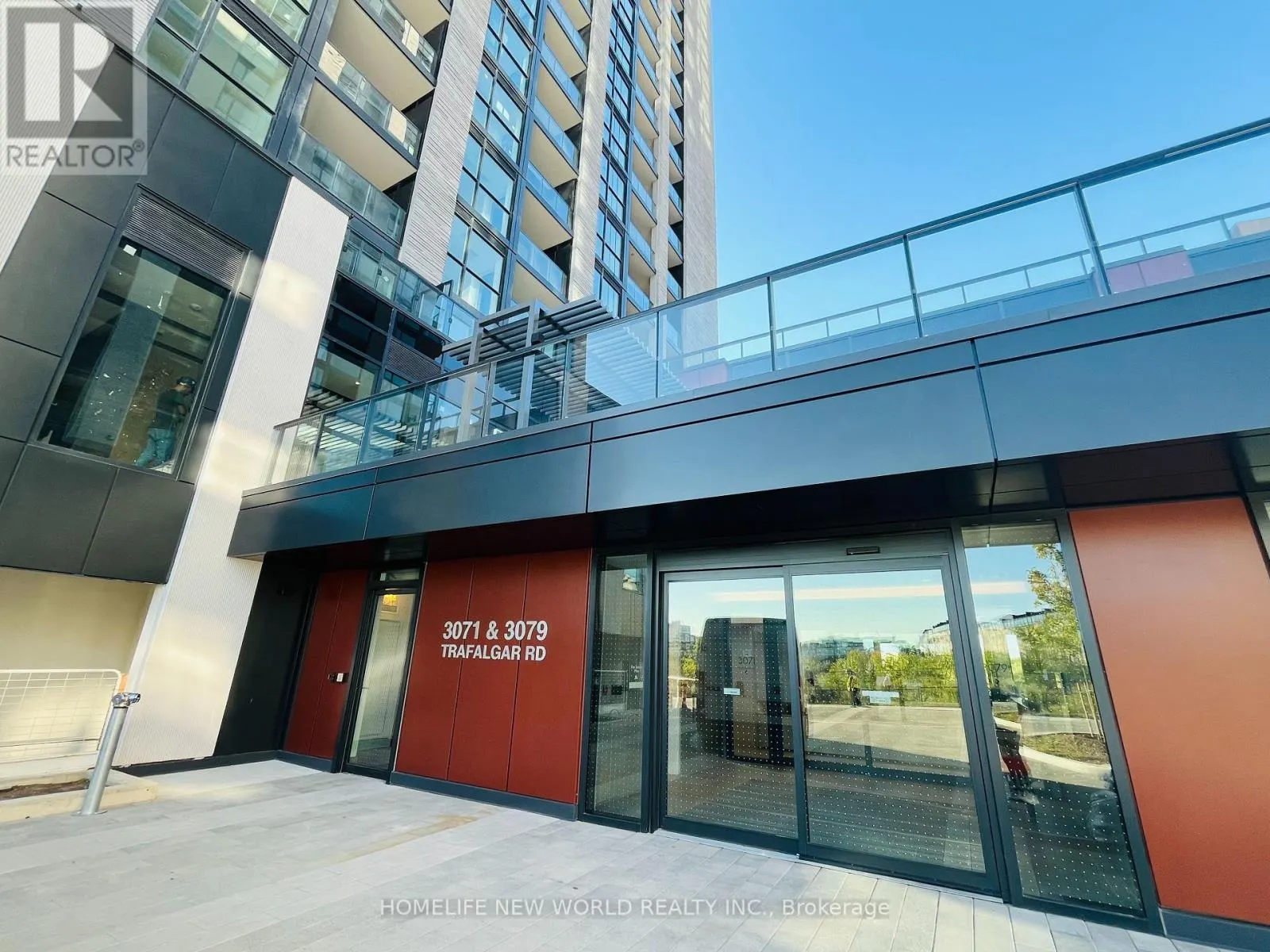 1905 - 3079 TRAFALGAR ROAD
