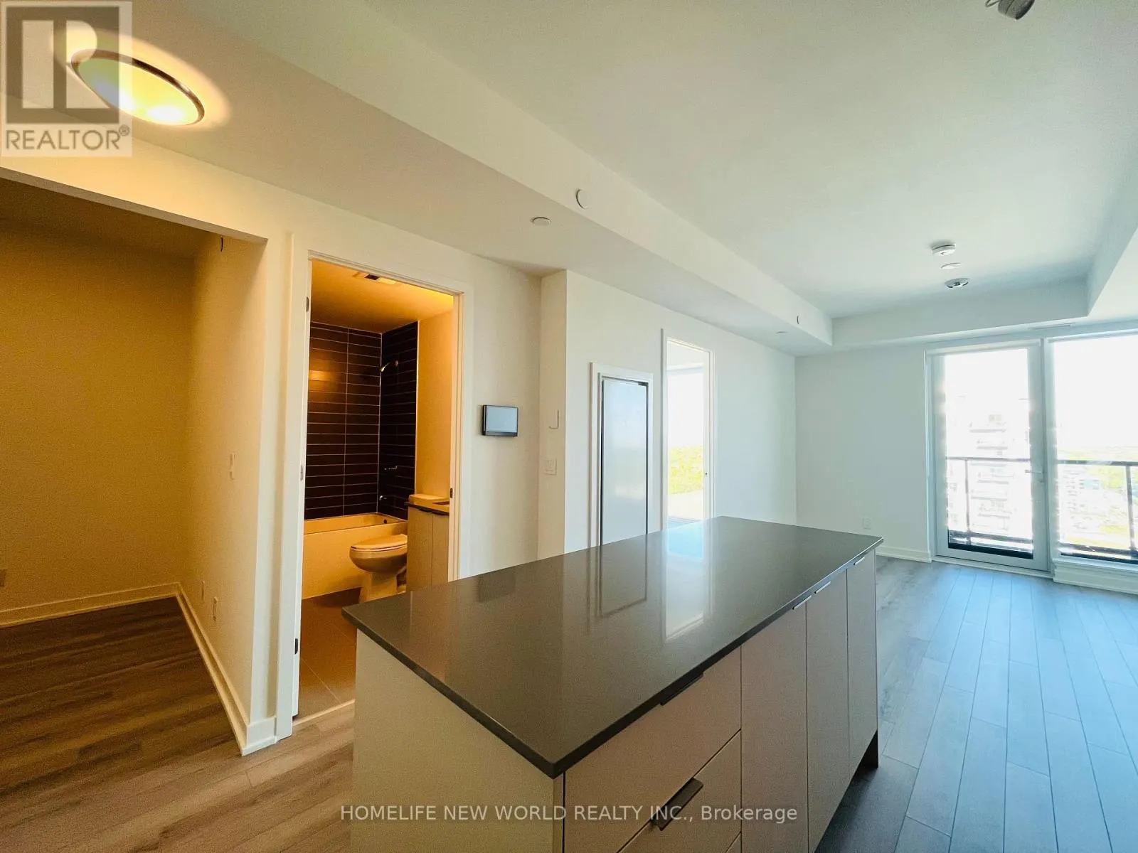 1905 - 3079 TRAFALGAR ROAD