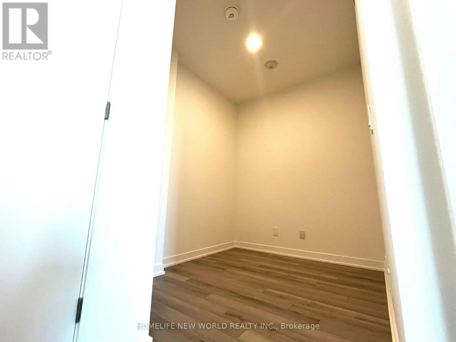 1905 - 3079 TRAFALGAR ROAD