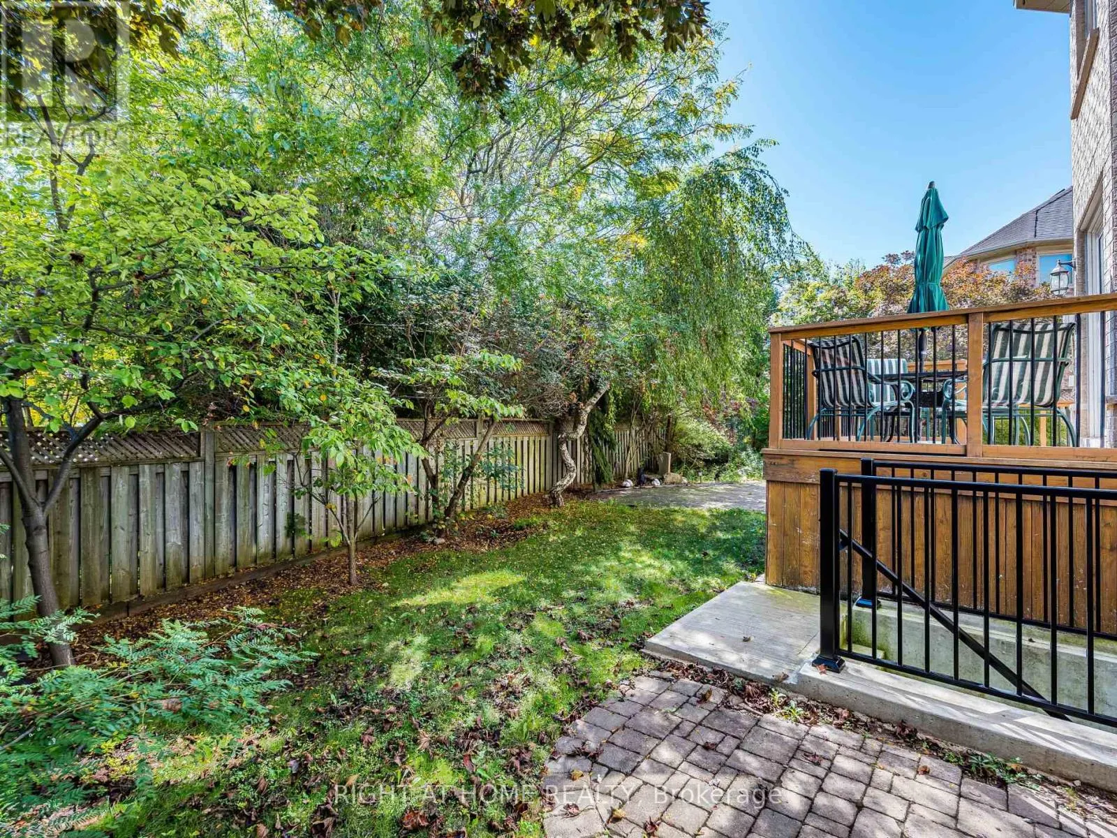 2204 CARPENTERS CIRCLE