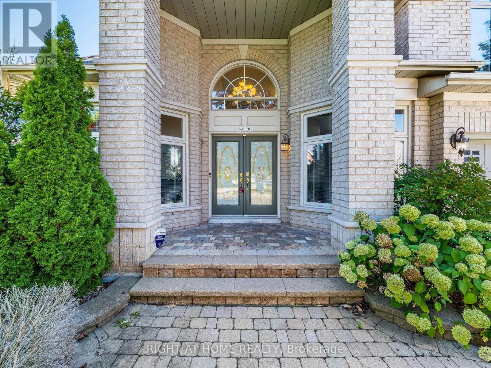 2204 CARPENTERS CIRCLE
