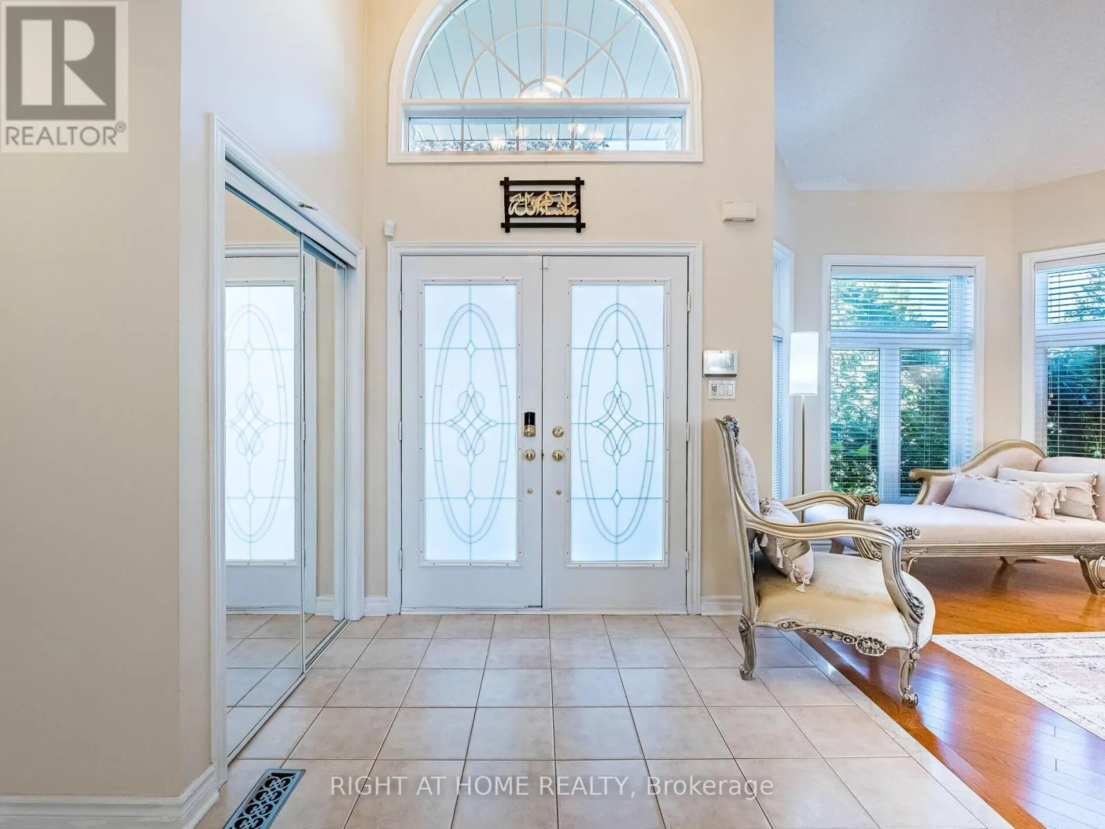 2204 CARPENTERS CIRCLE