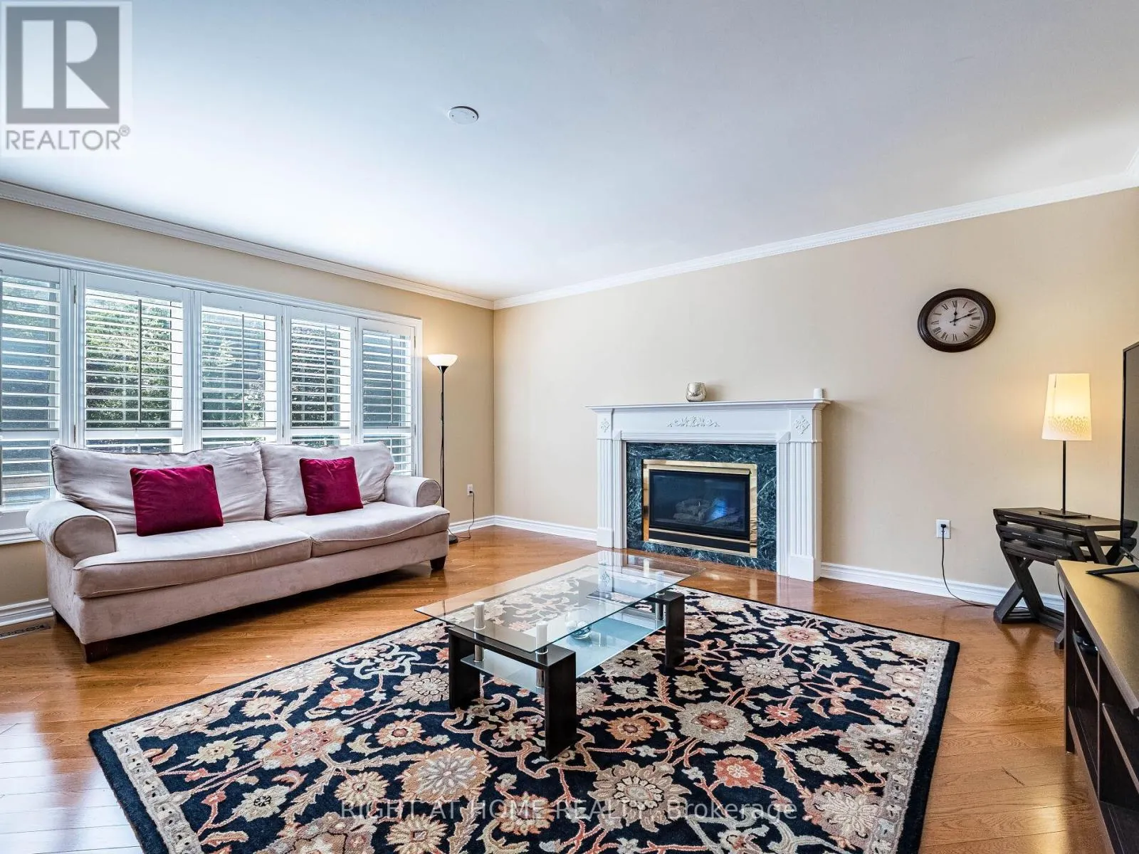 2204 CARPENTERS CIRCLE
