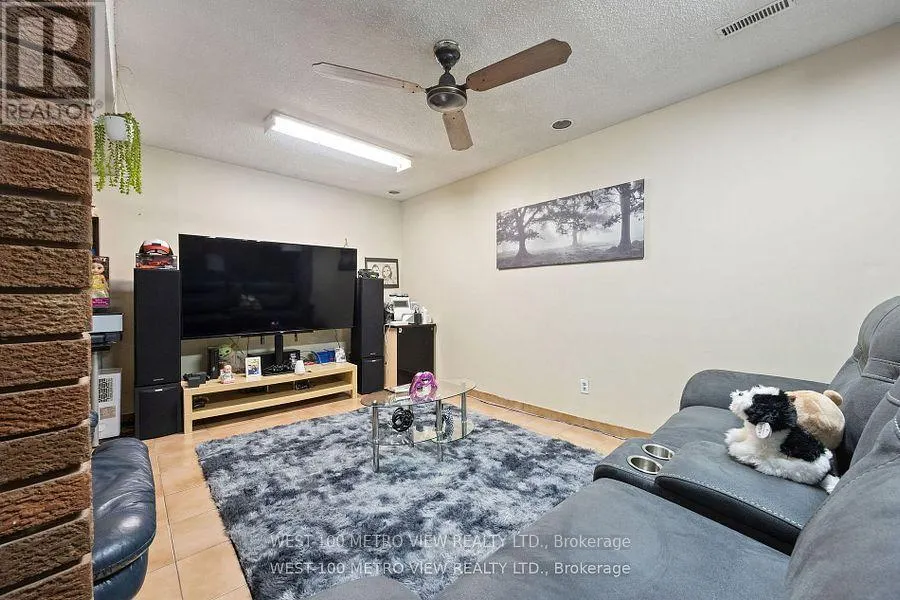 3948 MIDHURST LANE