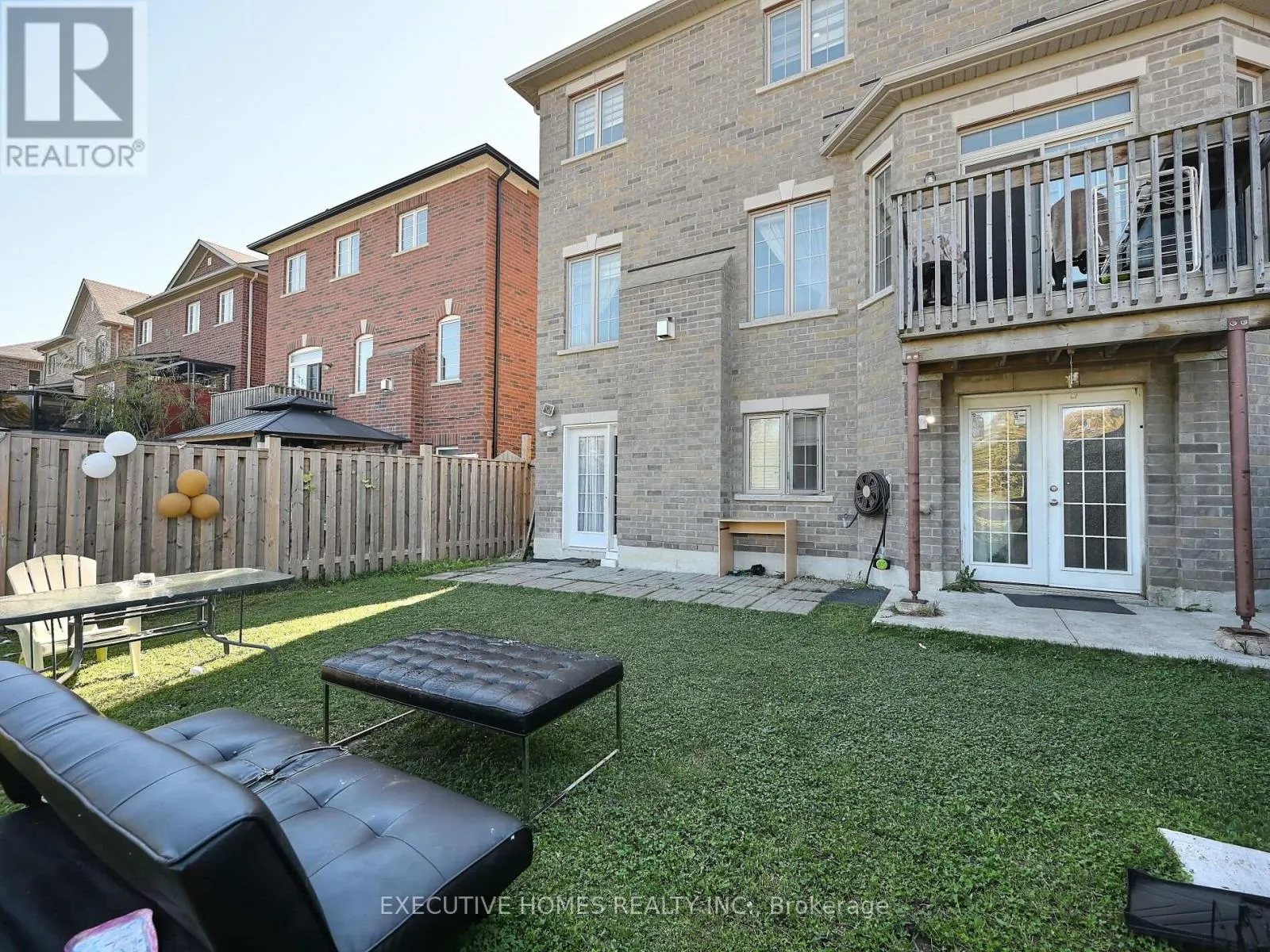 55 APPLE VALLEY WAY E