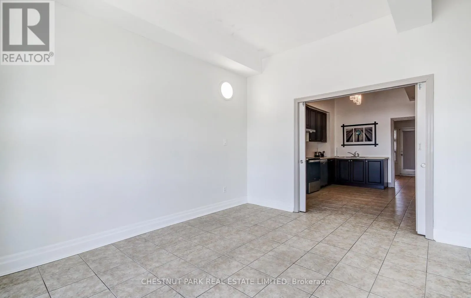 5 - 885 LAKESHORE ROAD E
