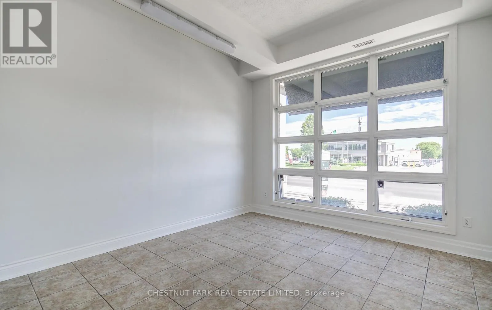 5 - 885 LAKESHORE ROAD E