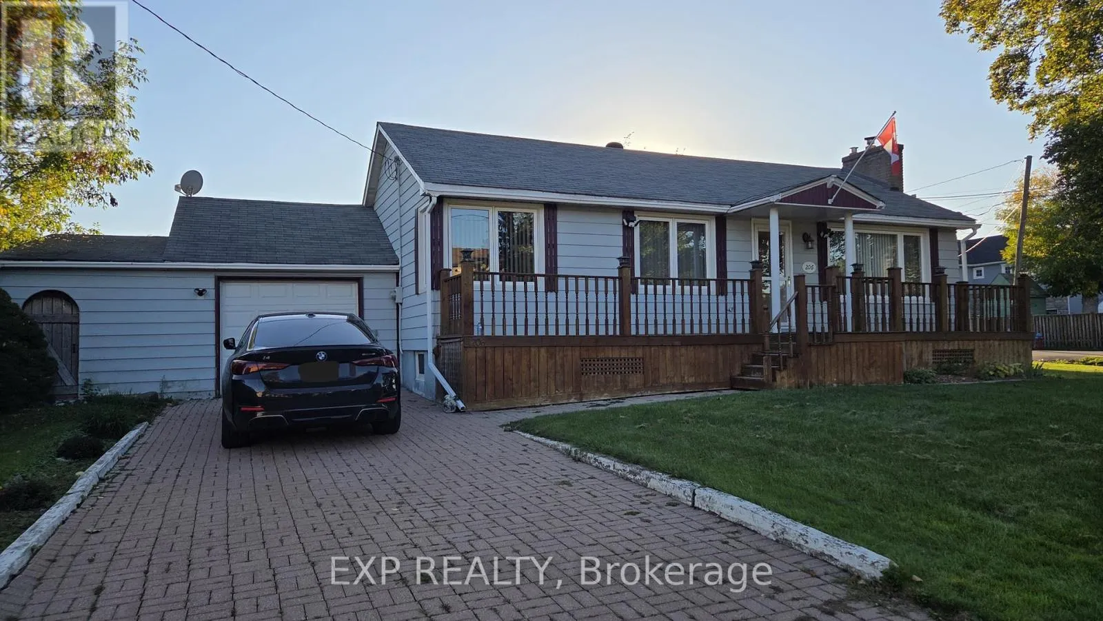 206 MAURICE DRIVE