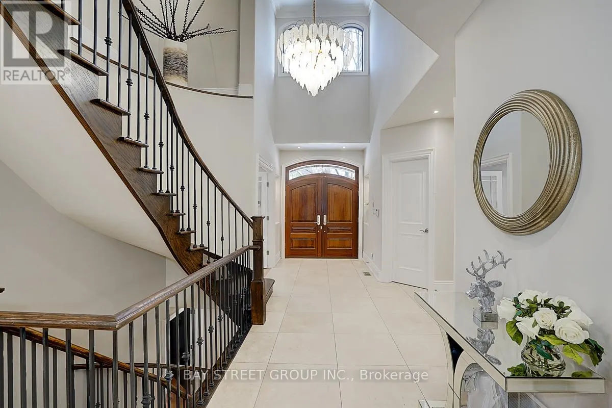 452 AVON CRESCENT