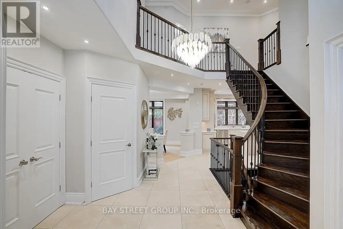 452 AVON CRESCENT