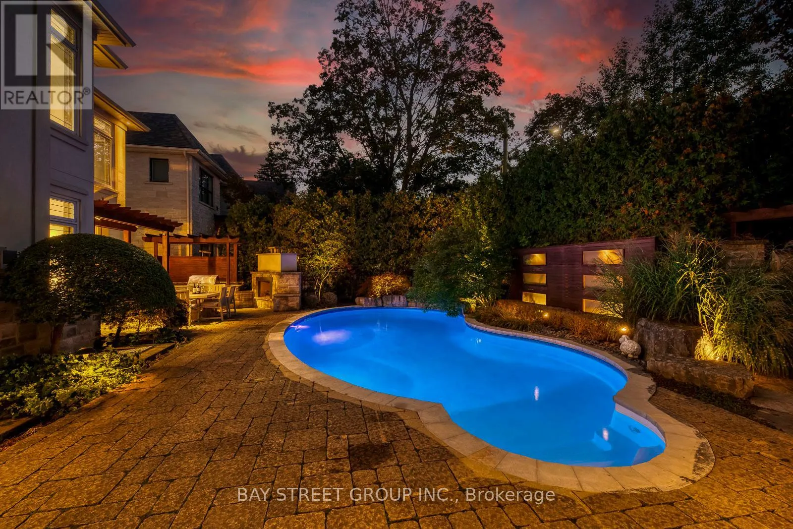 452 AVON CRESCENT