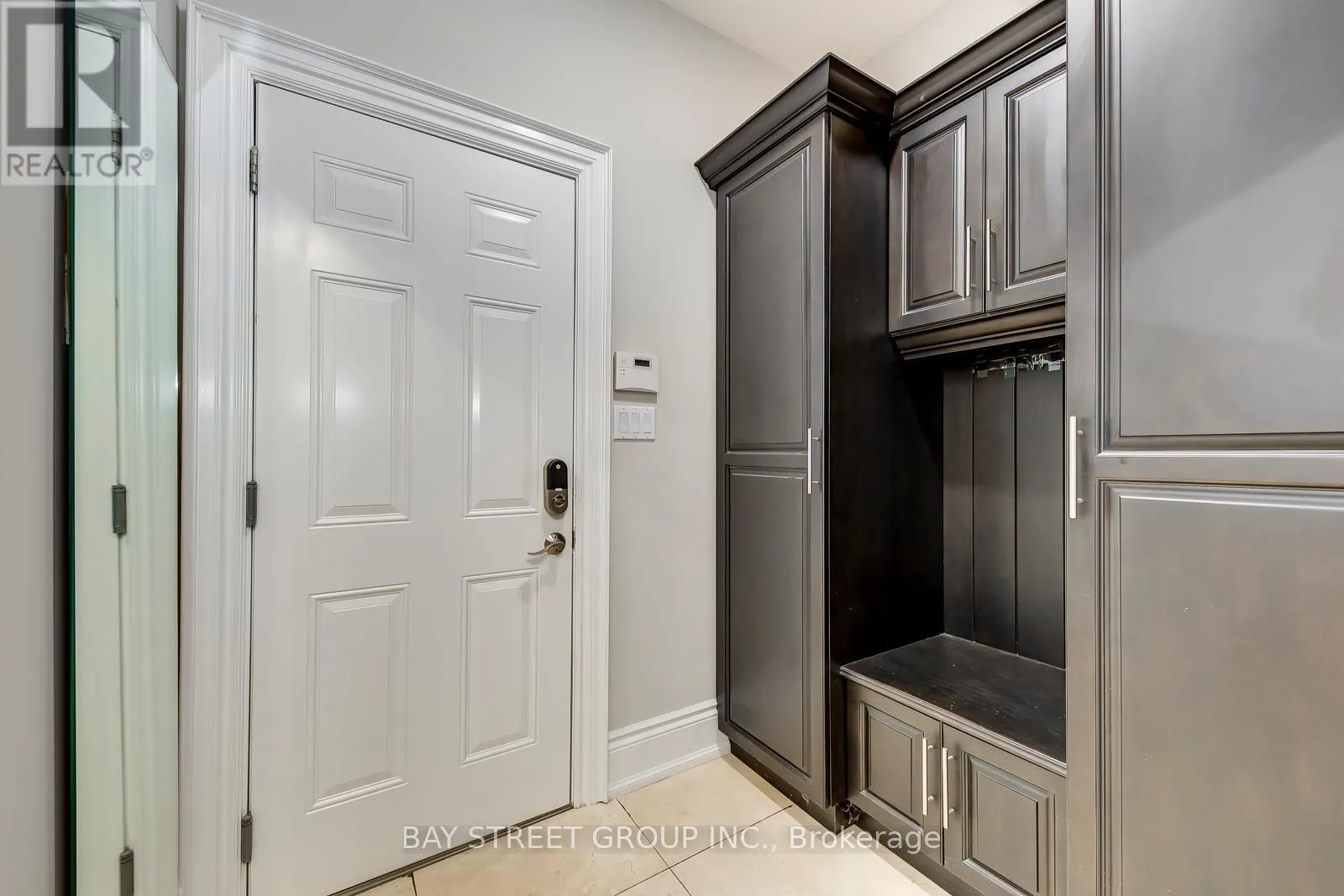 452 AVON CRESCENT