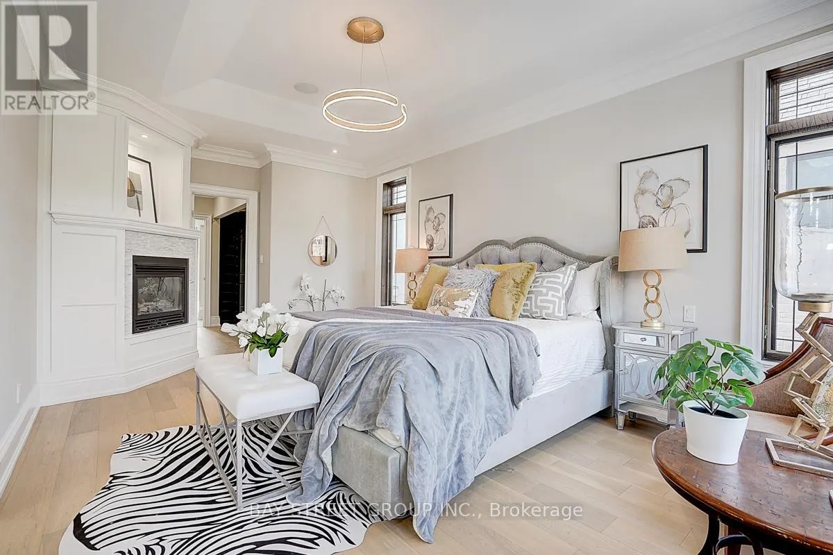 452 AVON CRESCENT