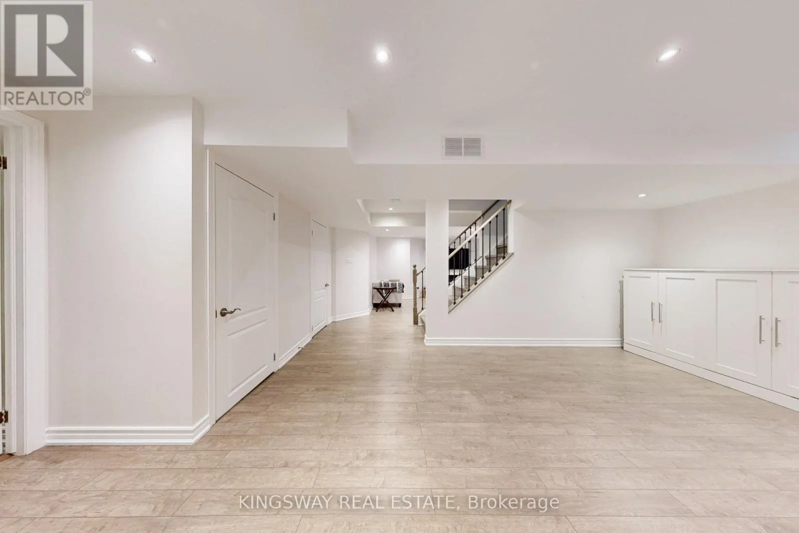 142 VALLEYWAY DRIVE