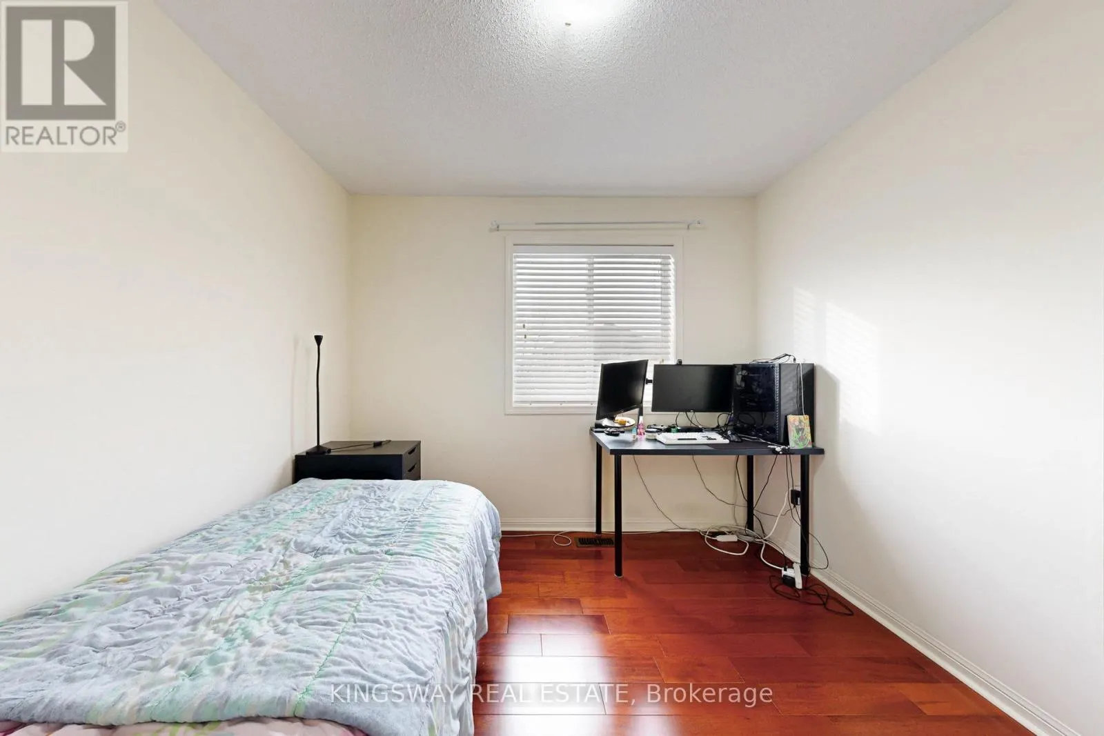 142 VALLEYWAY DRIVE