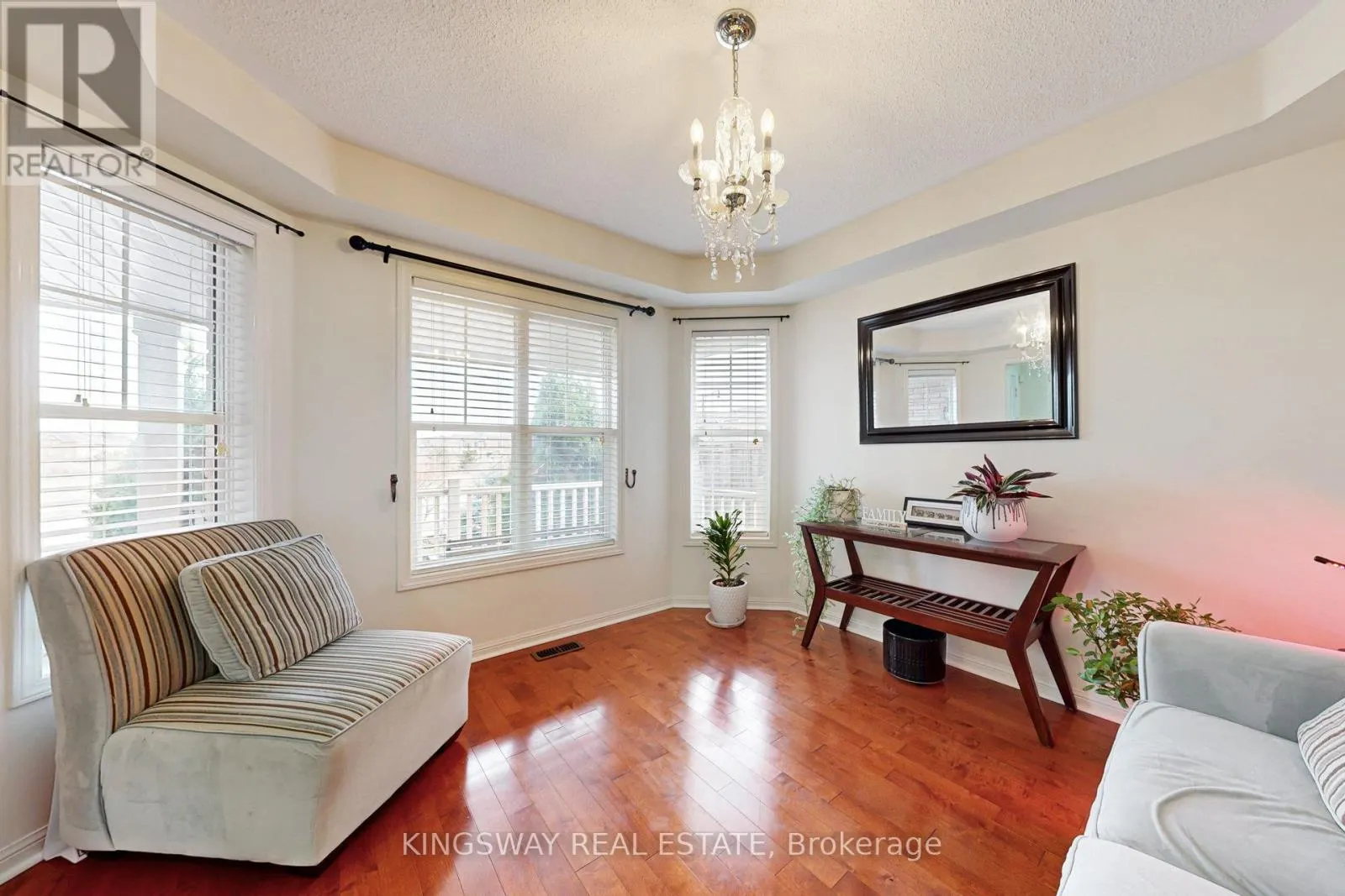 142 VALLEYWAY DRIVE