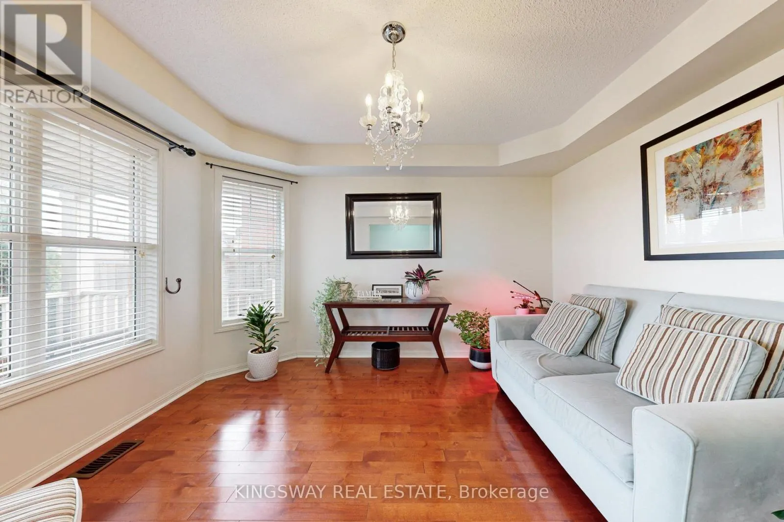 142 VALLEYWAY DRIVE