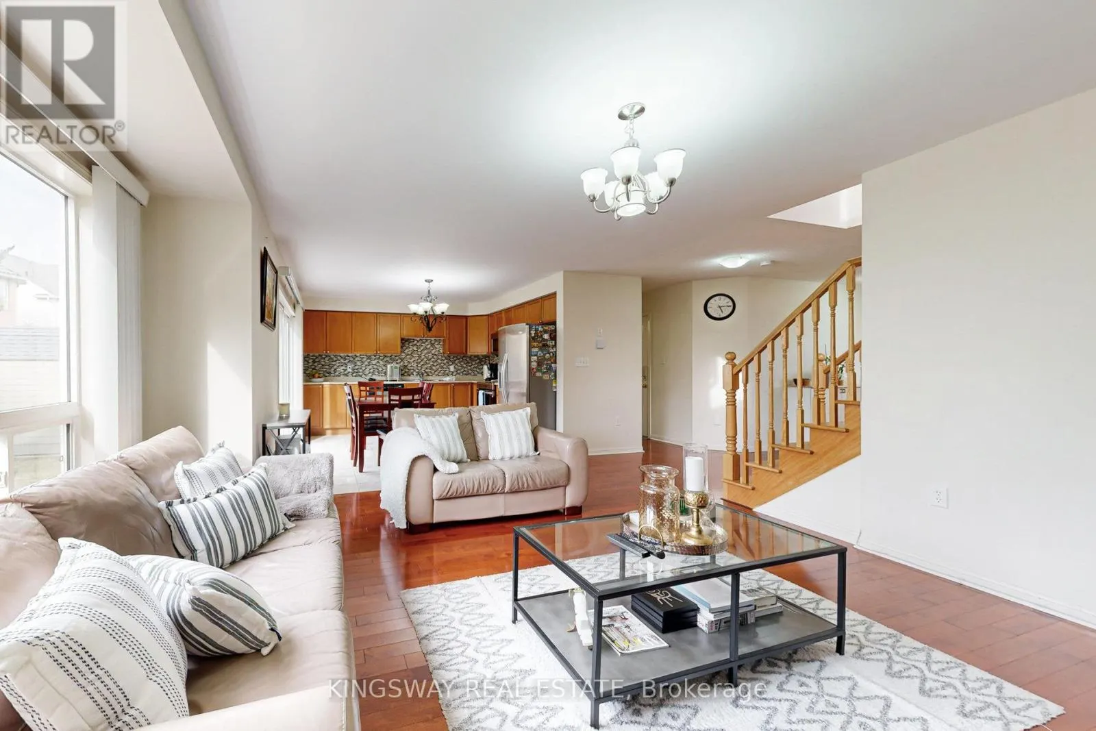 142 VALLEYWAY DRIVE
