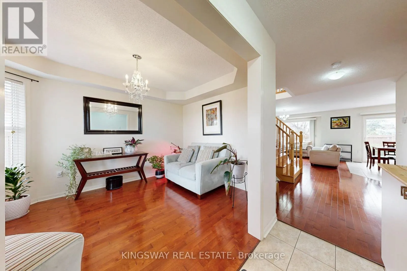 142 VALLEYWAY DRIVE