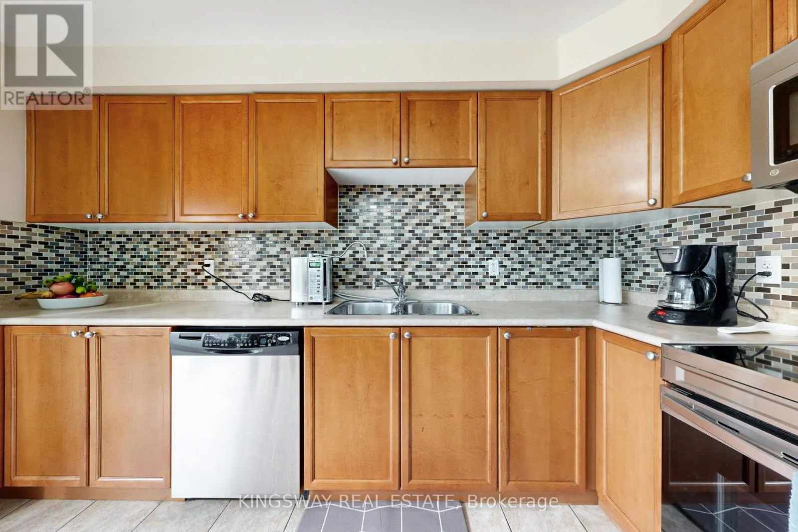 142 VALLEYWAY DRIVE
