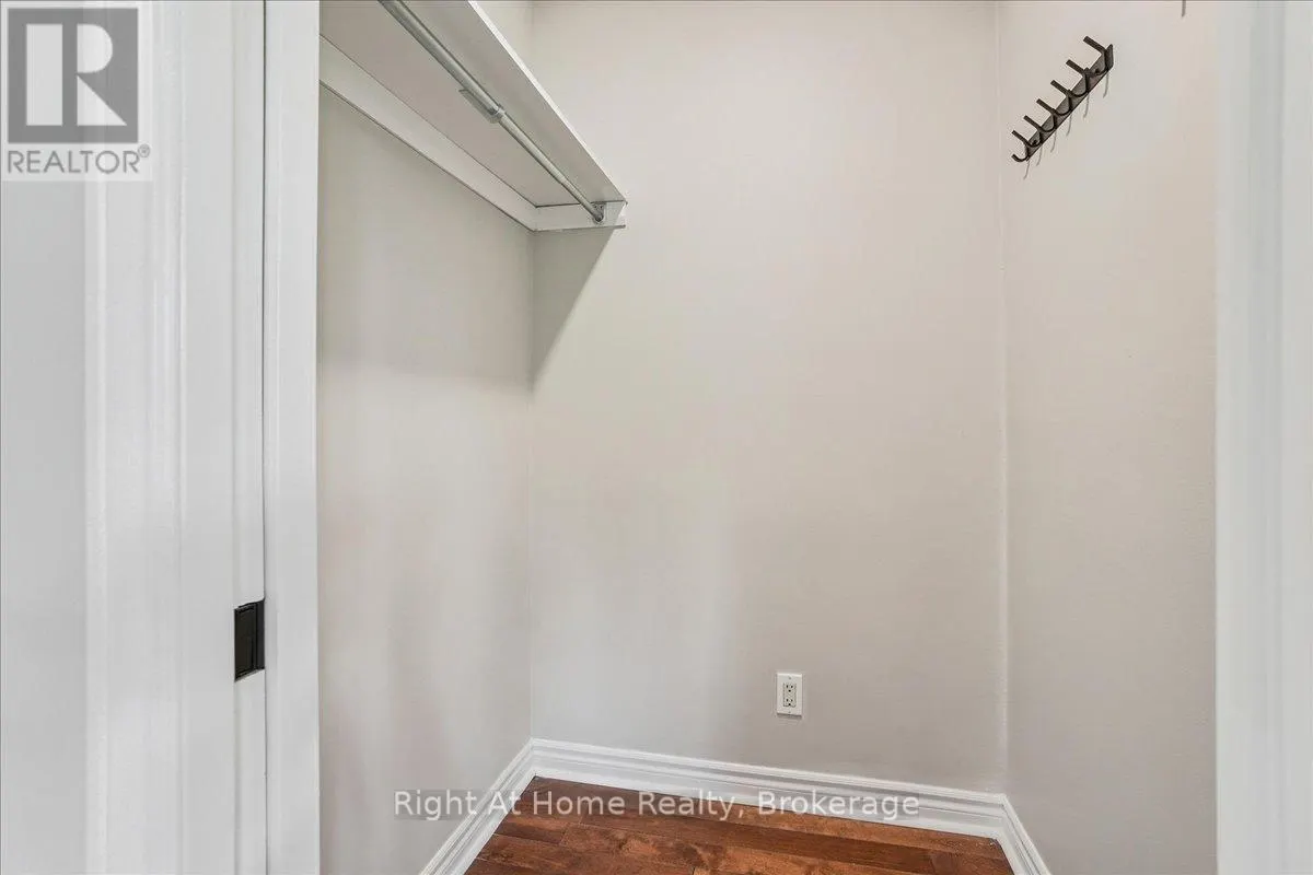 257 WALES CRESCENT
