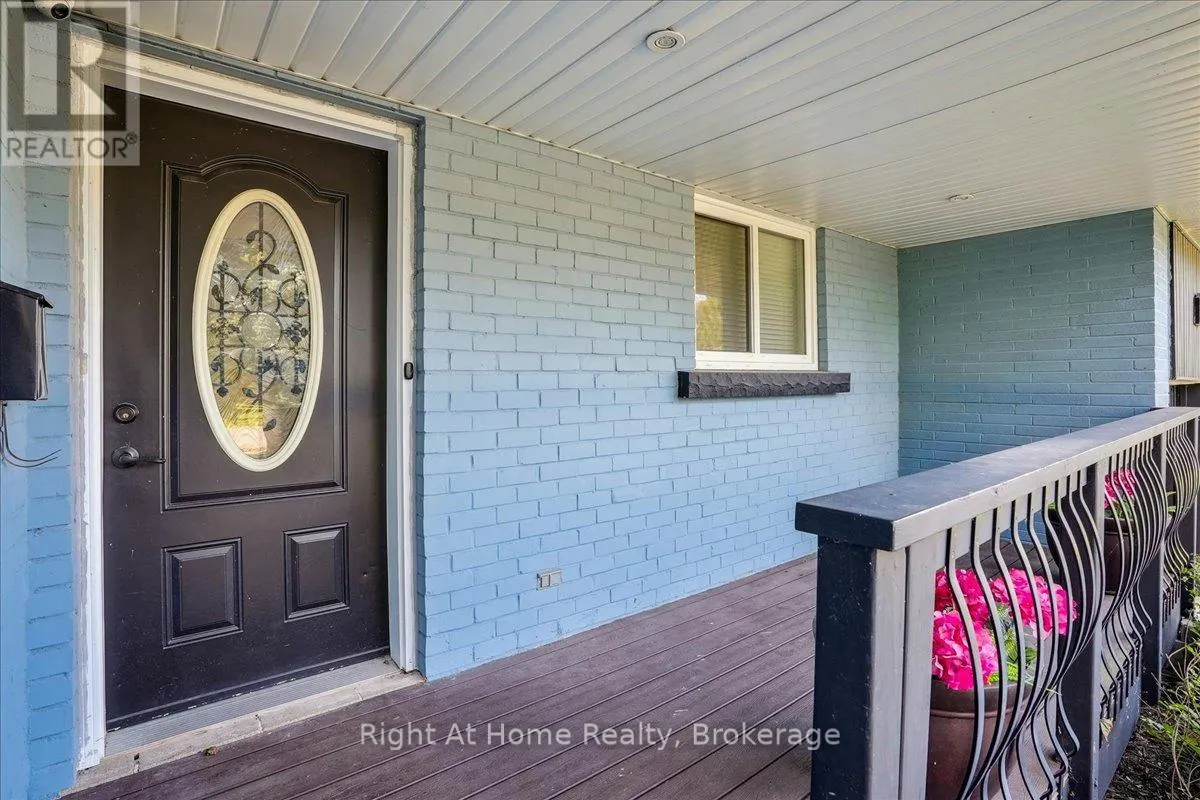 257 WALES CRESCENT