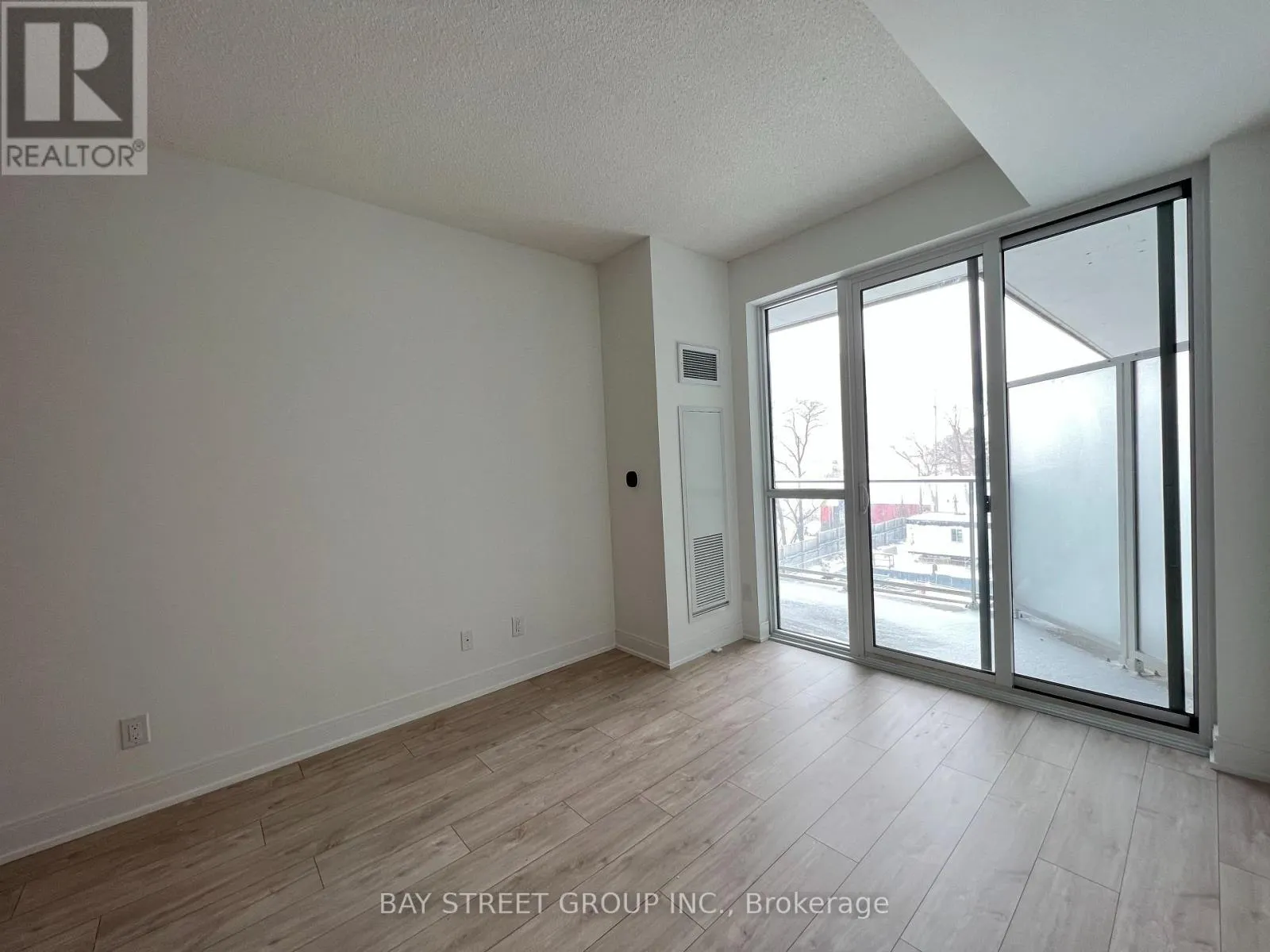 317 - 70 ANNIE CRAIG DRIVE