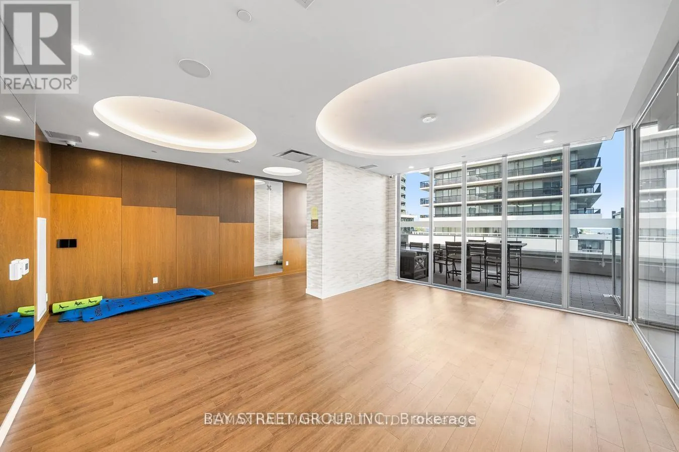 317 - 70 ANNIE CRAIG DRIVE