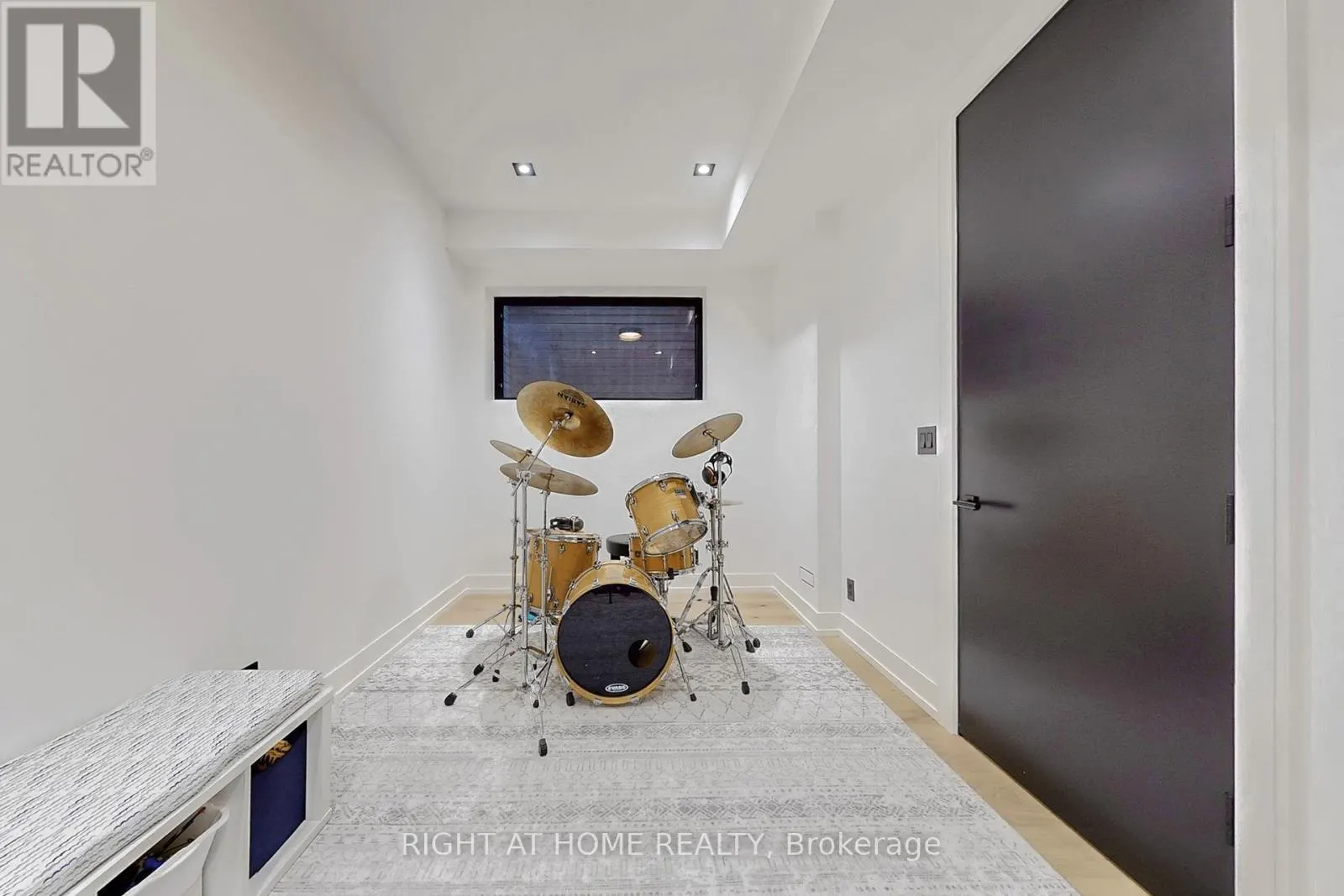 845 7TH STREET