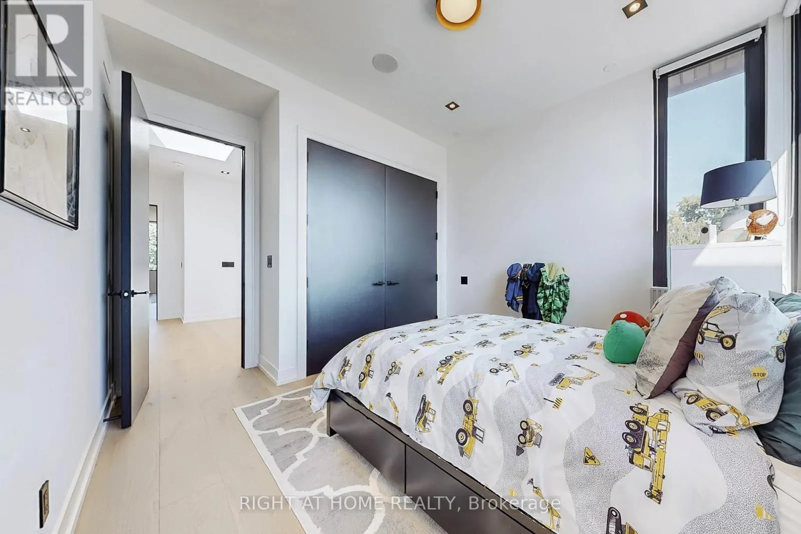 845 7TH STREET