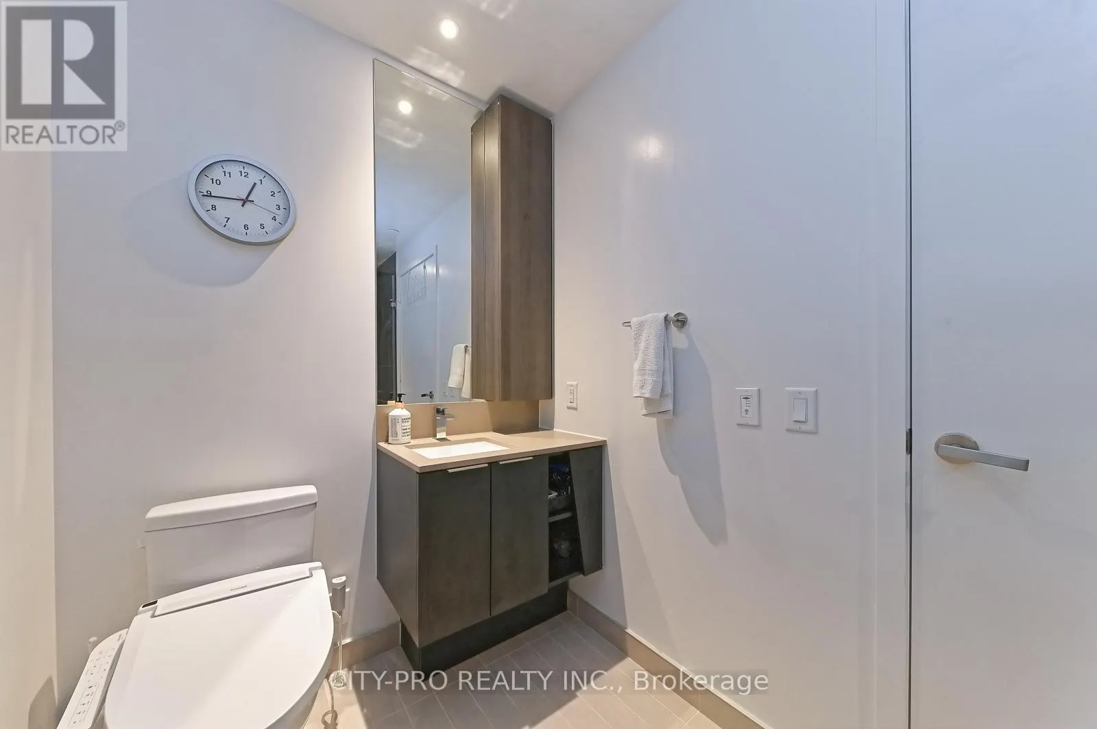 410 - 3900 CONFEDERATION PARKWAY