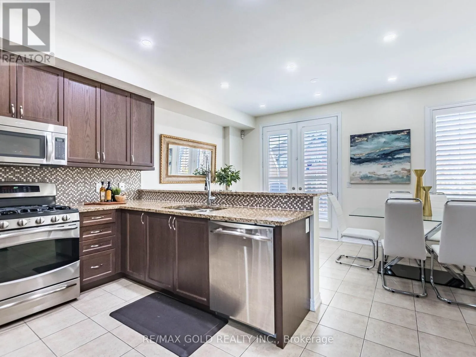 46 SOCCAVO CRESCENT
