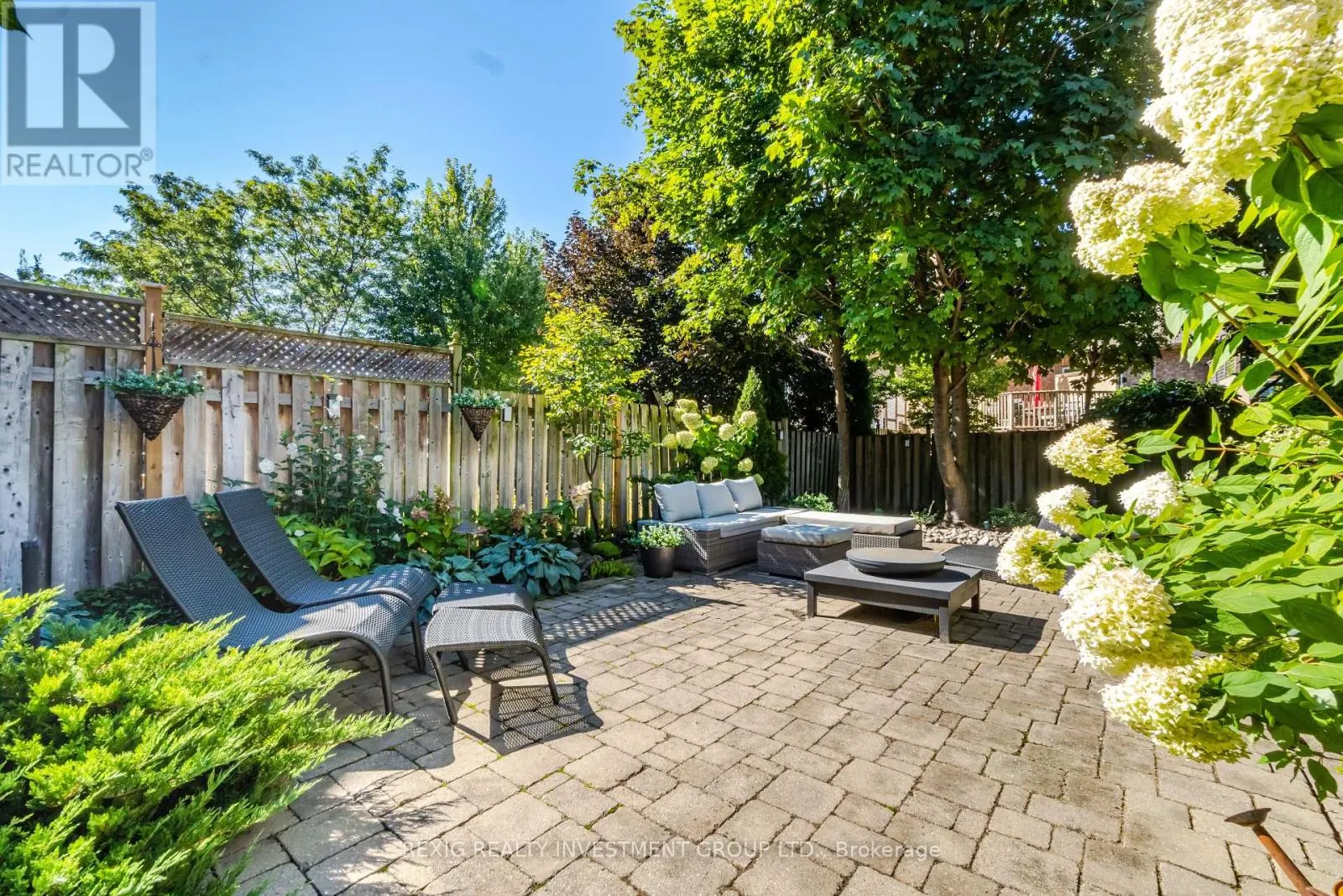 2228 HUMMINGBIRD WAY
