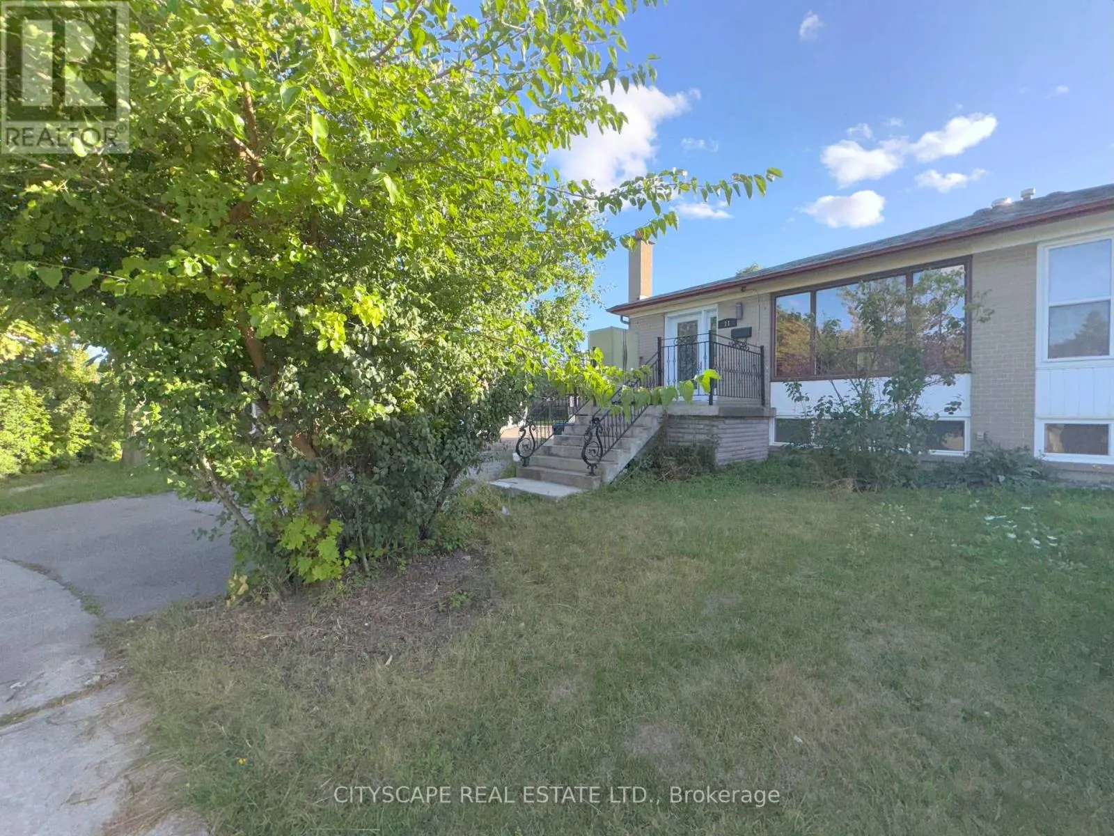11 MELPHAM COURT
