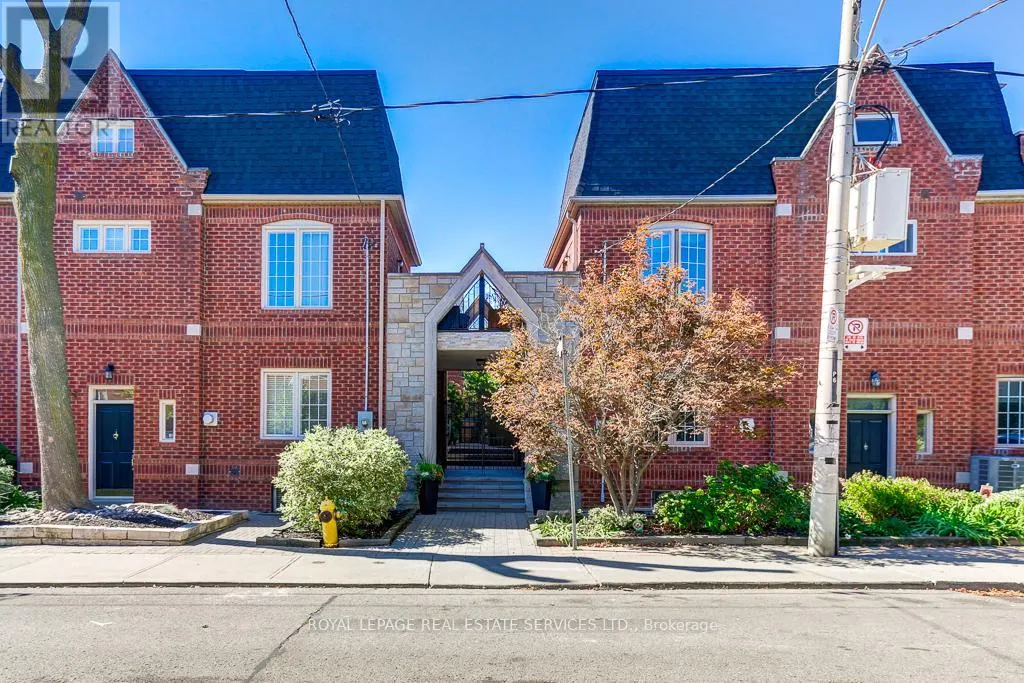 13 ARCHGATE LANE