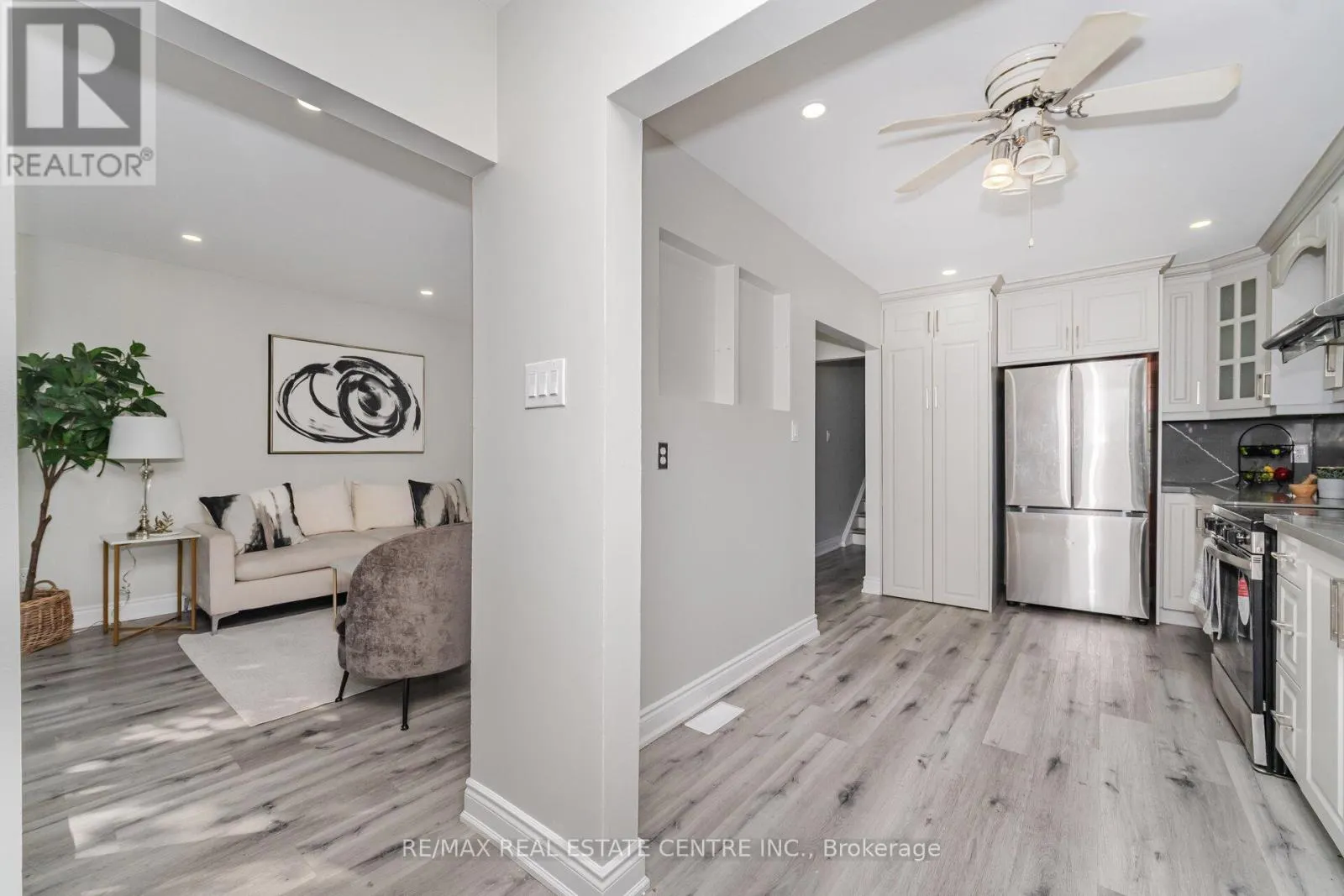 34 WINDERMERE COURT
