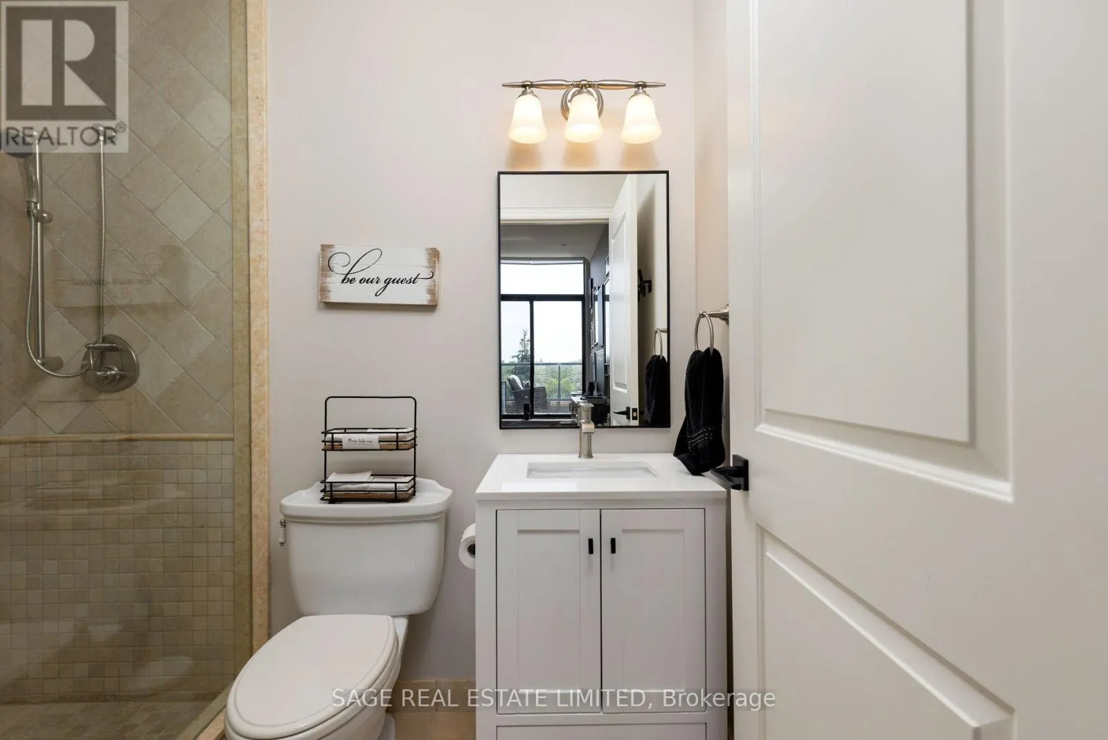 PH613 - 25 EARLINGTON AVENUE