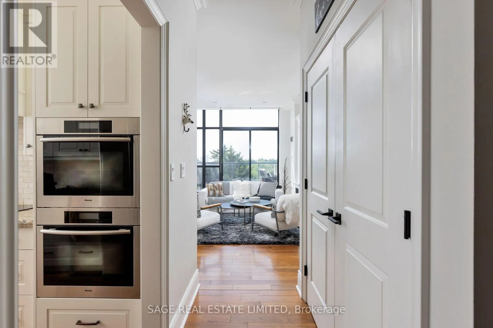 PH613 - 25 EARLINGTON AVENUE