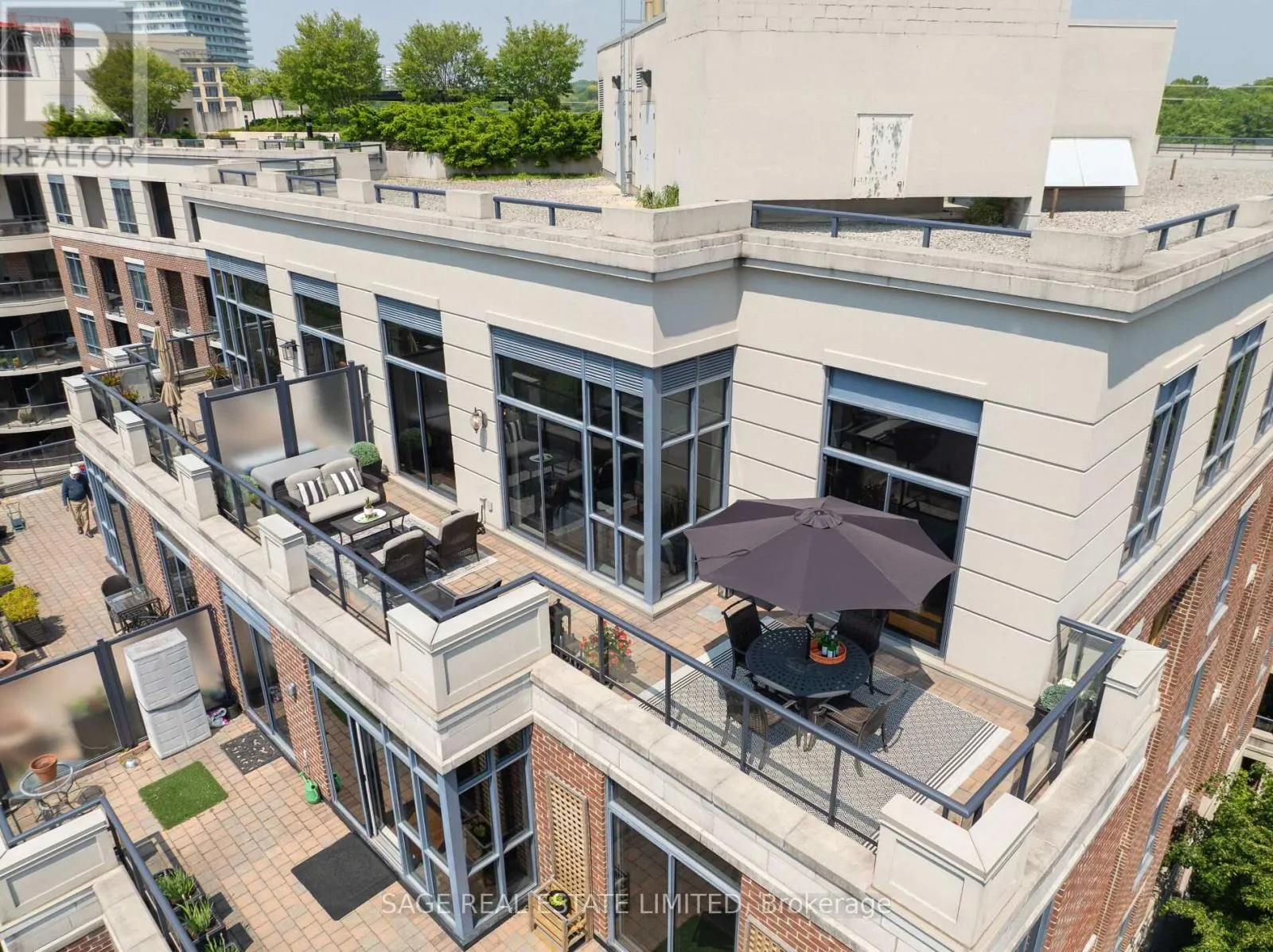 PH613 - 25 EARLINGTON AVENUE