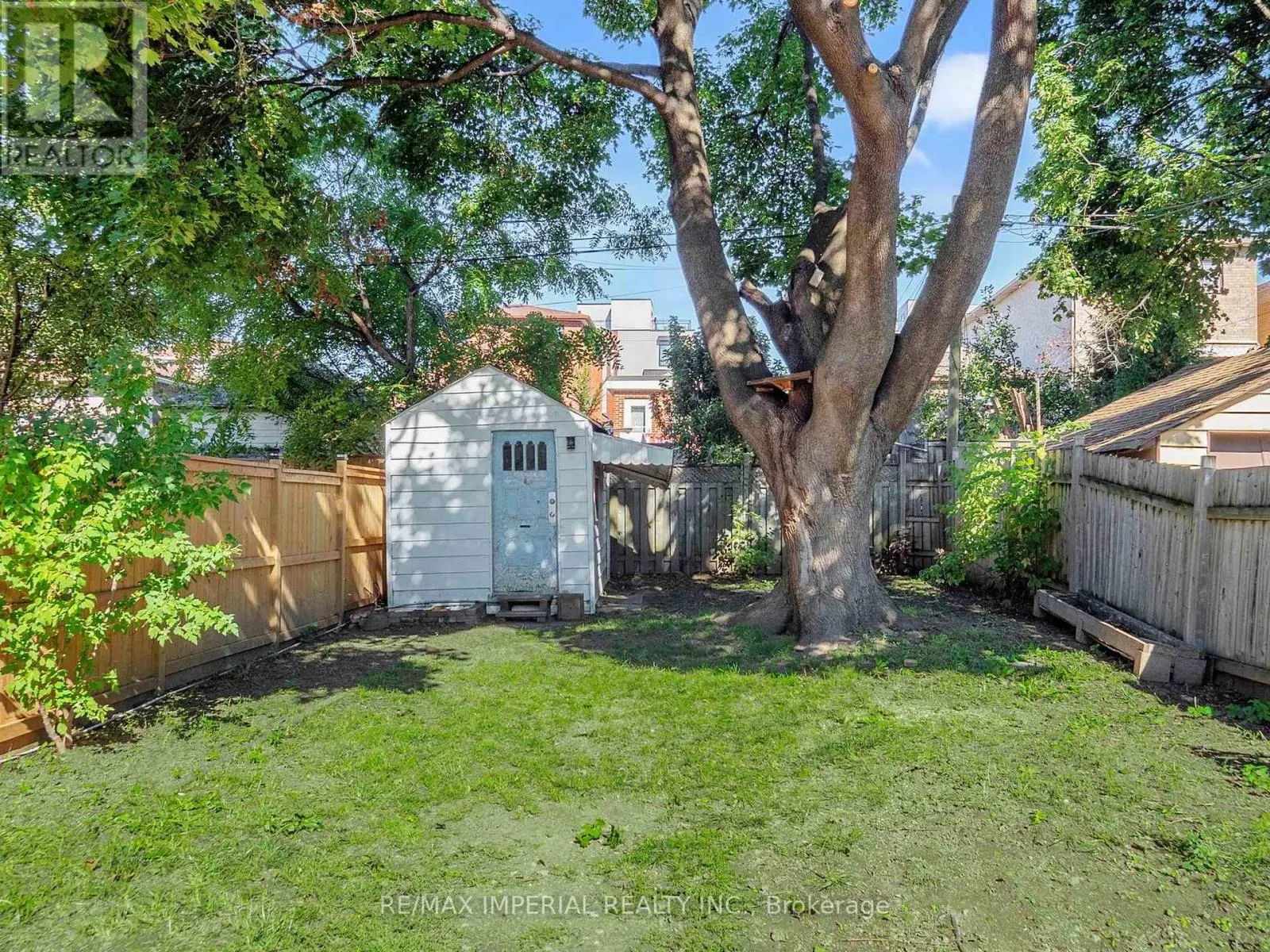 598 RIDELLE AVENUE