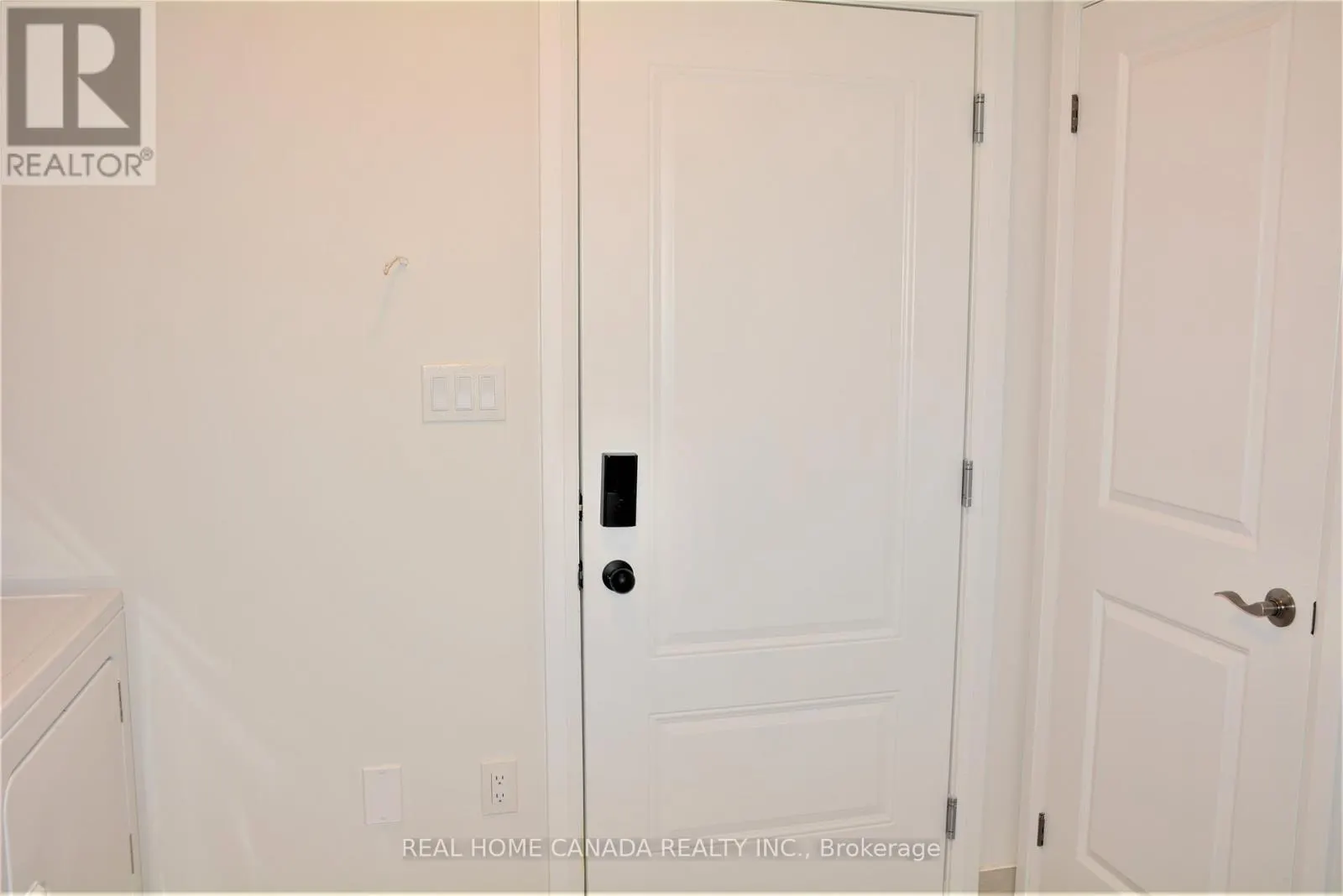 2452 BELT LANE