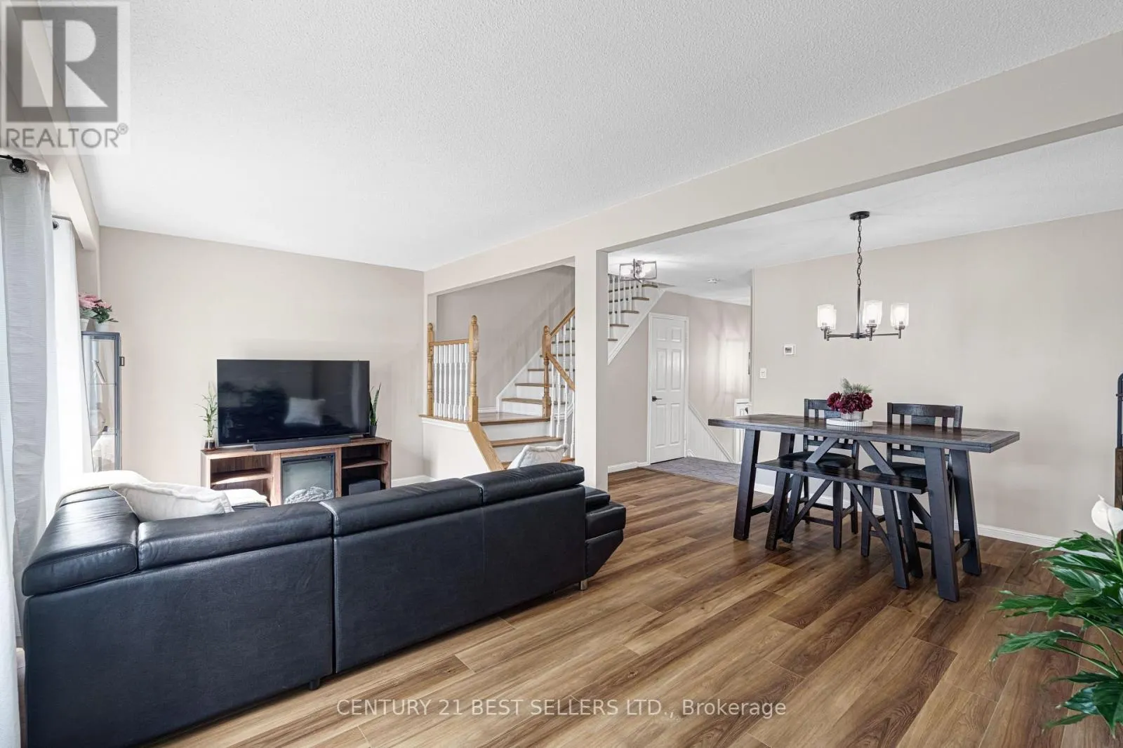 477 - 477 ONTARIO STREET N