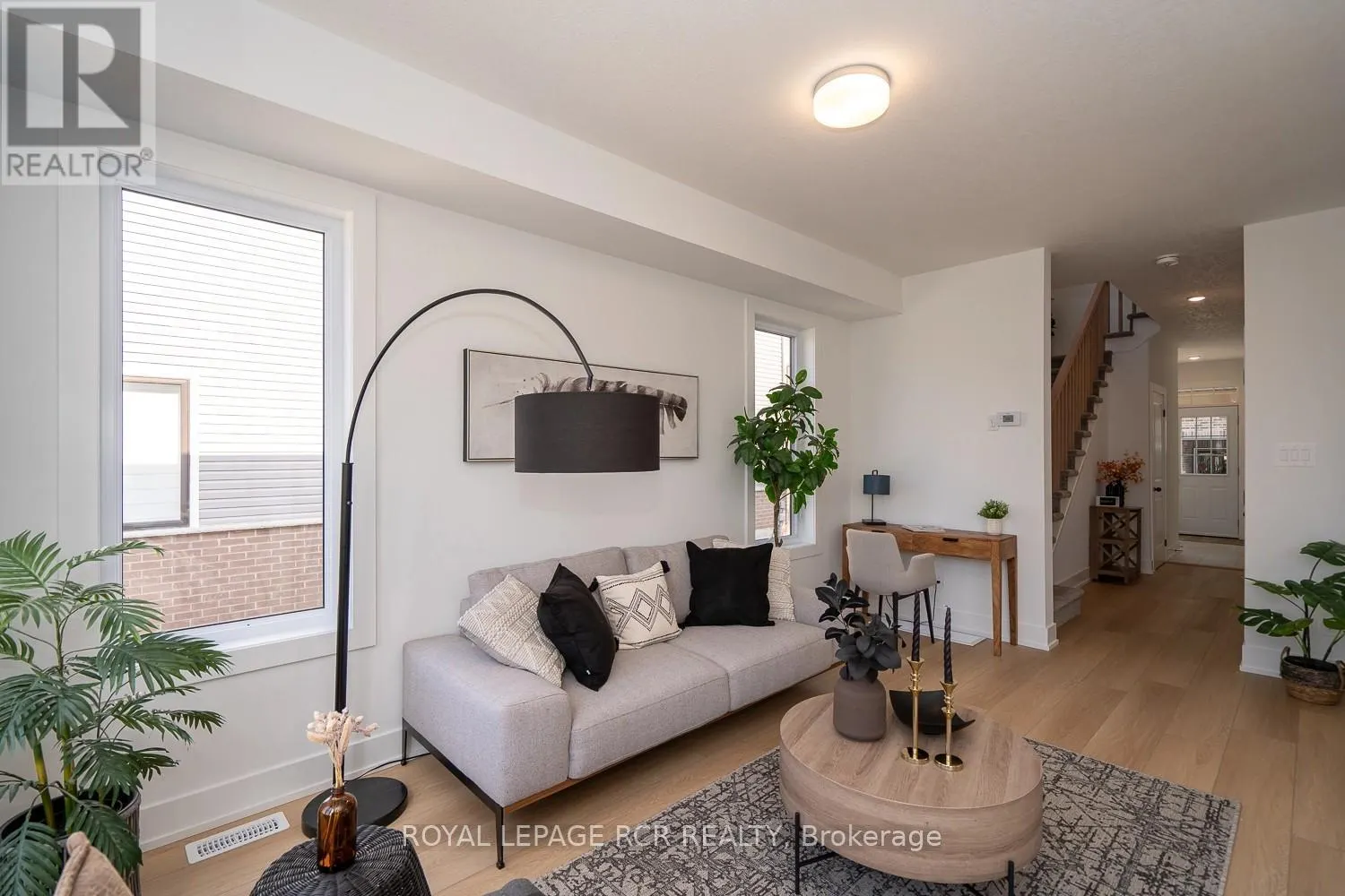 12 - 690 BROADWAY AVENUE