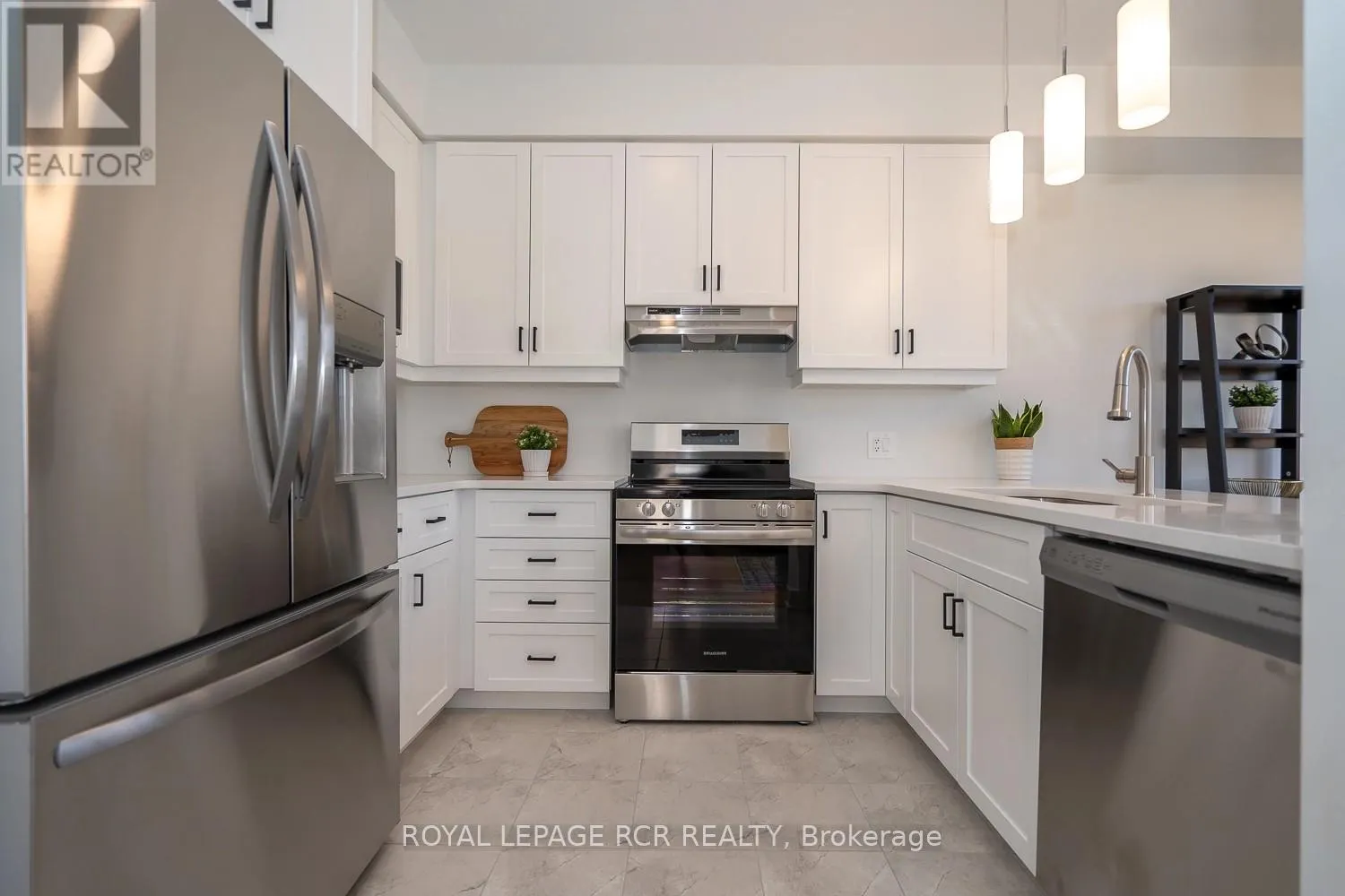 12 - 690 BROADWAY AVENUE