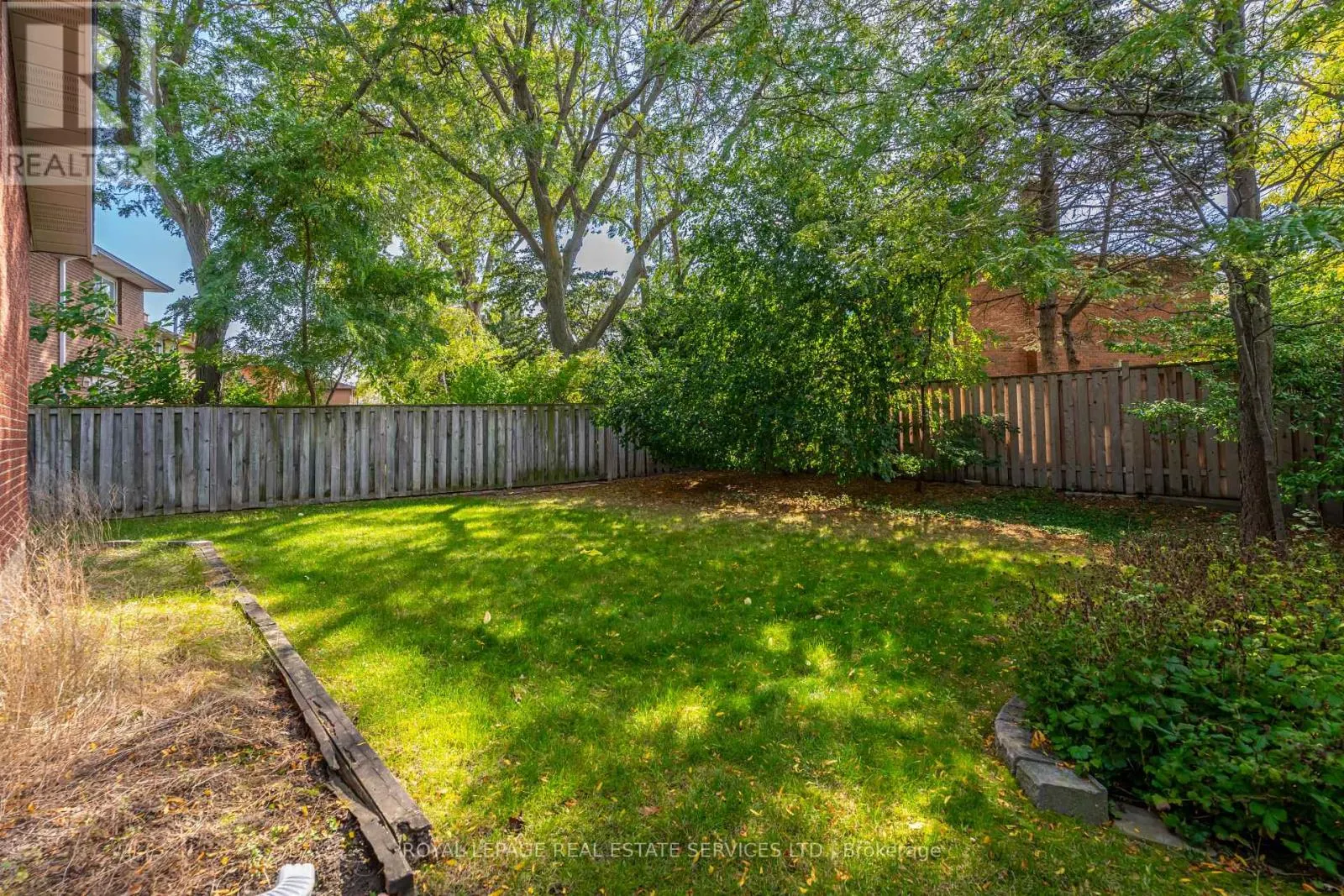 716 CAMERON COURT