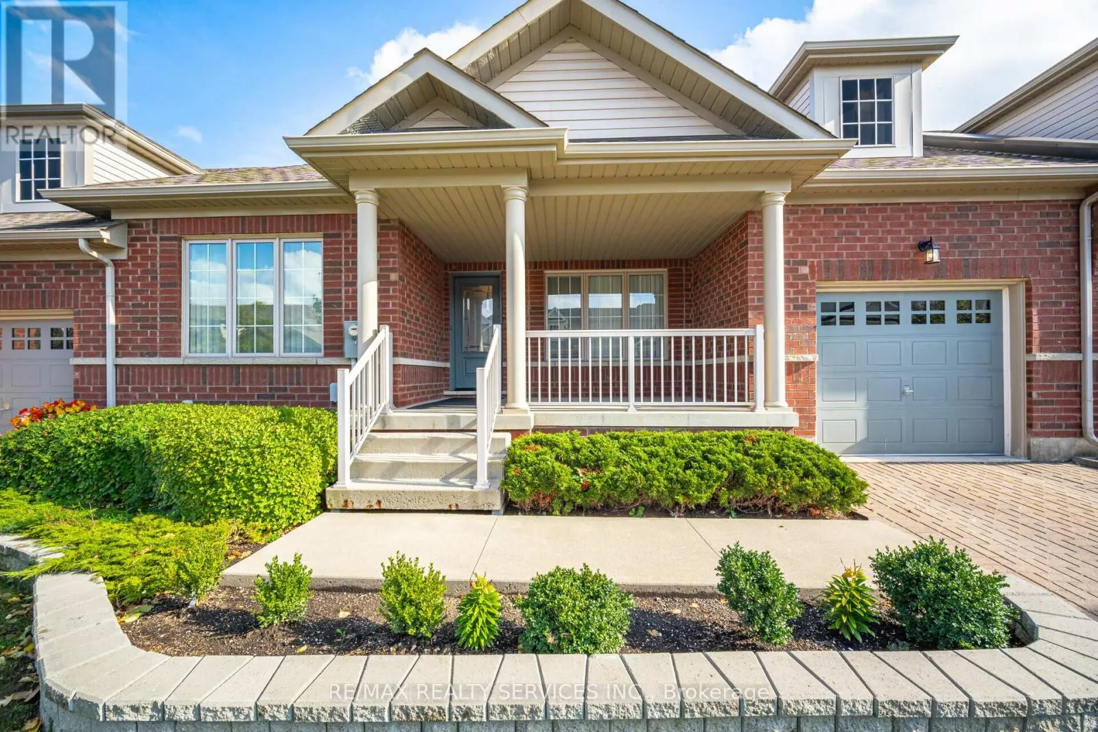17 LACORRA WAY