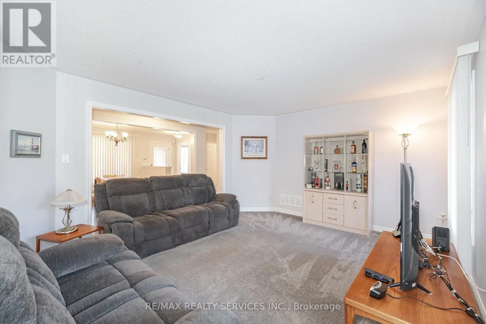 17 LACORRA WAY